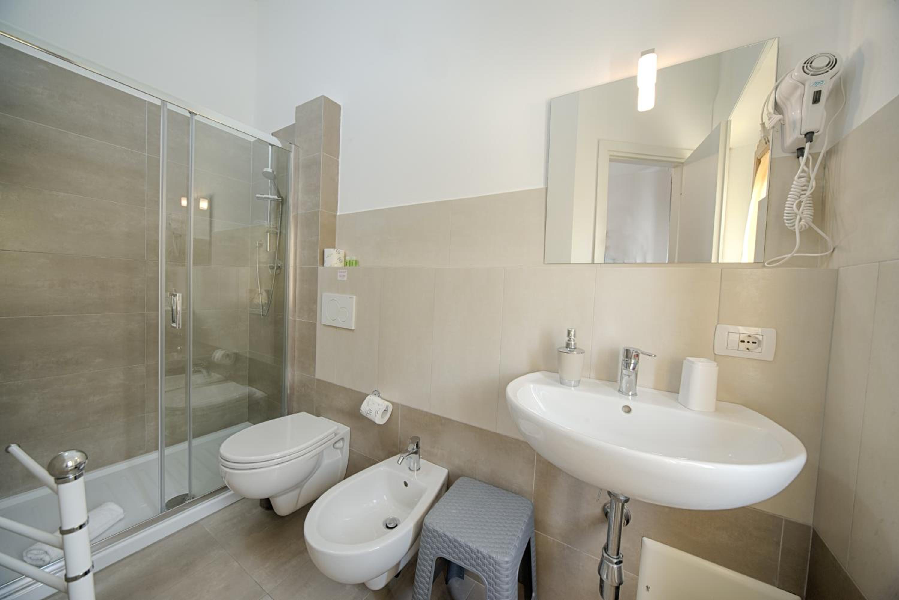 Double Room with Balcony photo 3