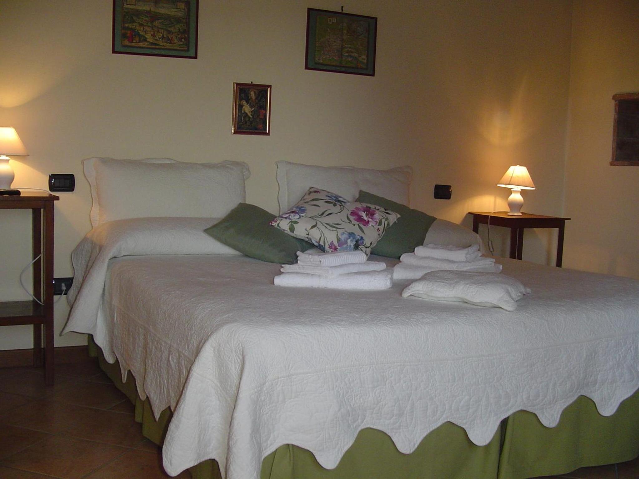 Family Room - Photo 4