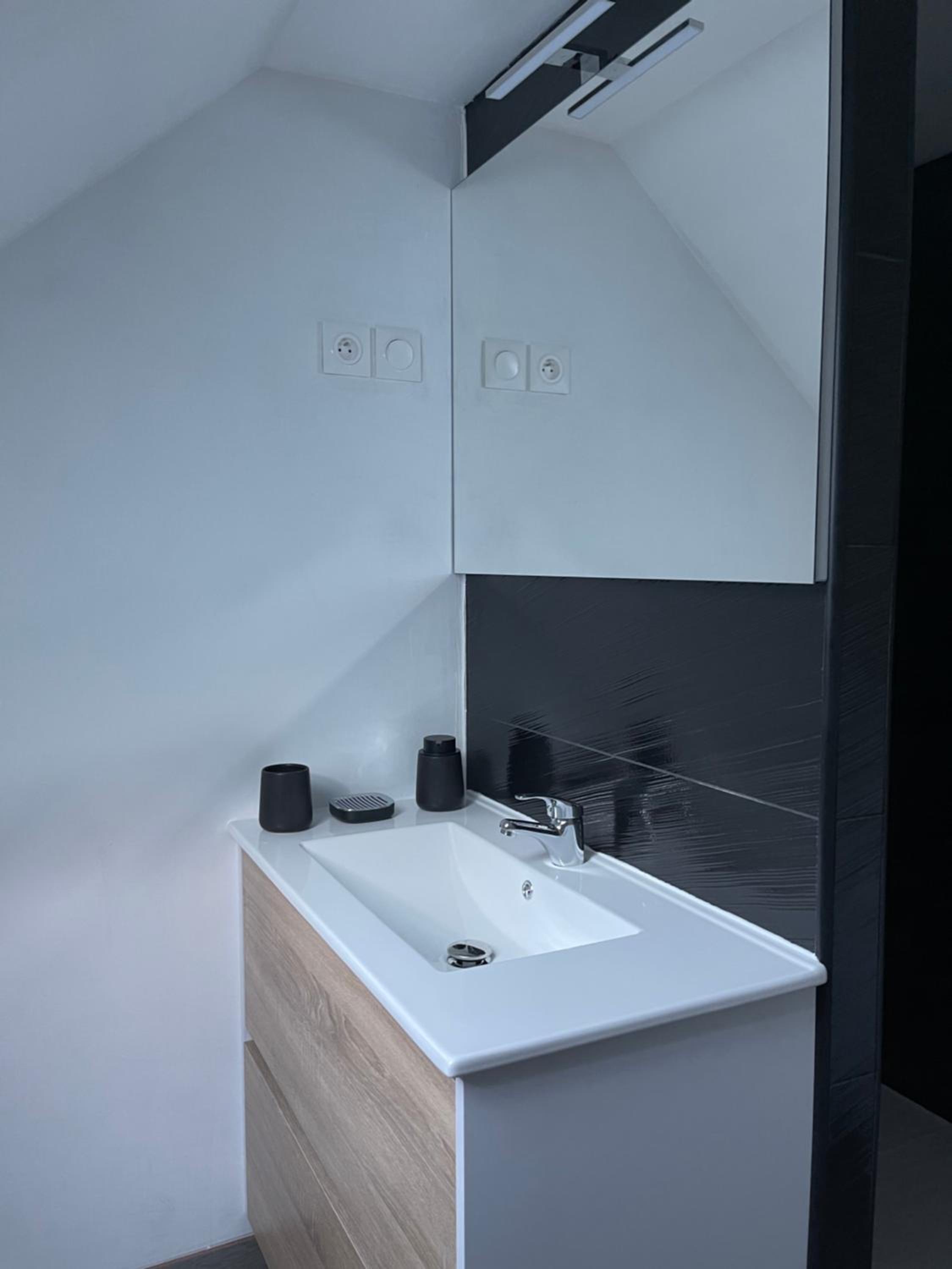 Double Room with Garden View - Photo 15
