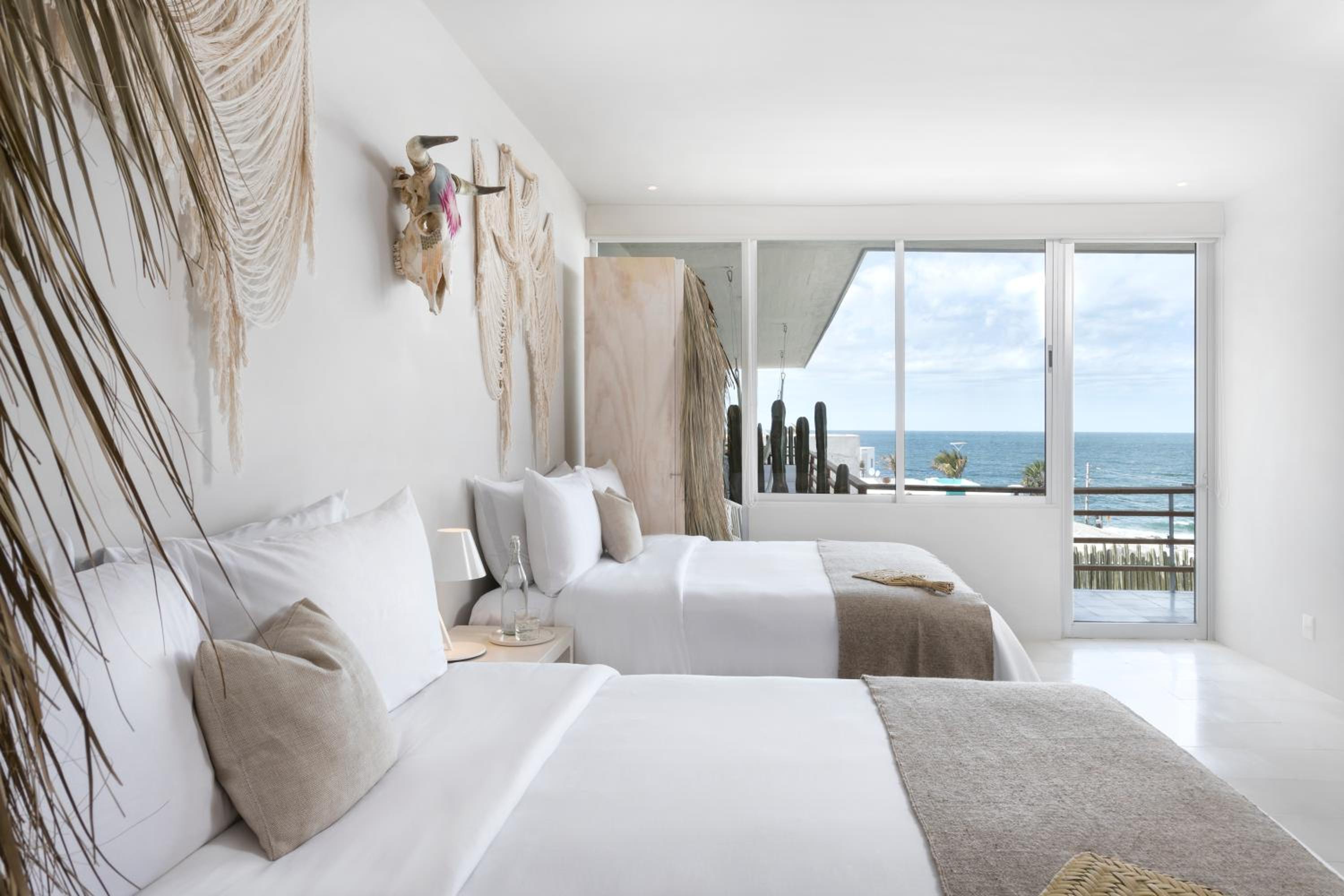Deluxe Double Room with Sea View photo 2
