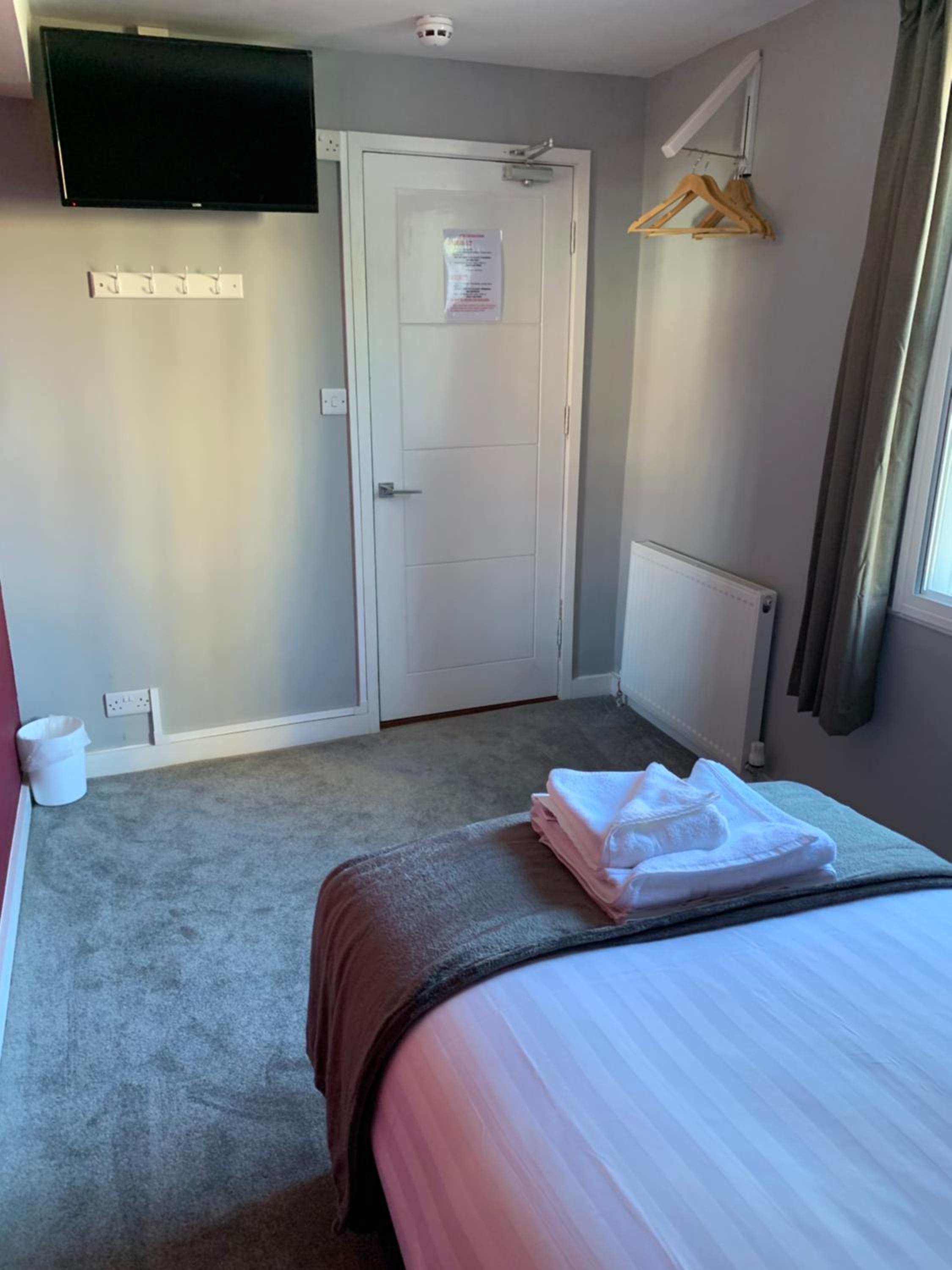 Triple Room with Private Bathroom photo 1