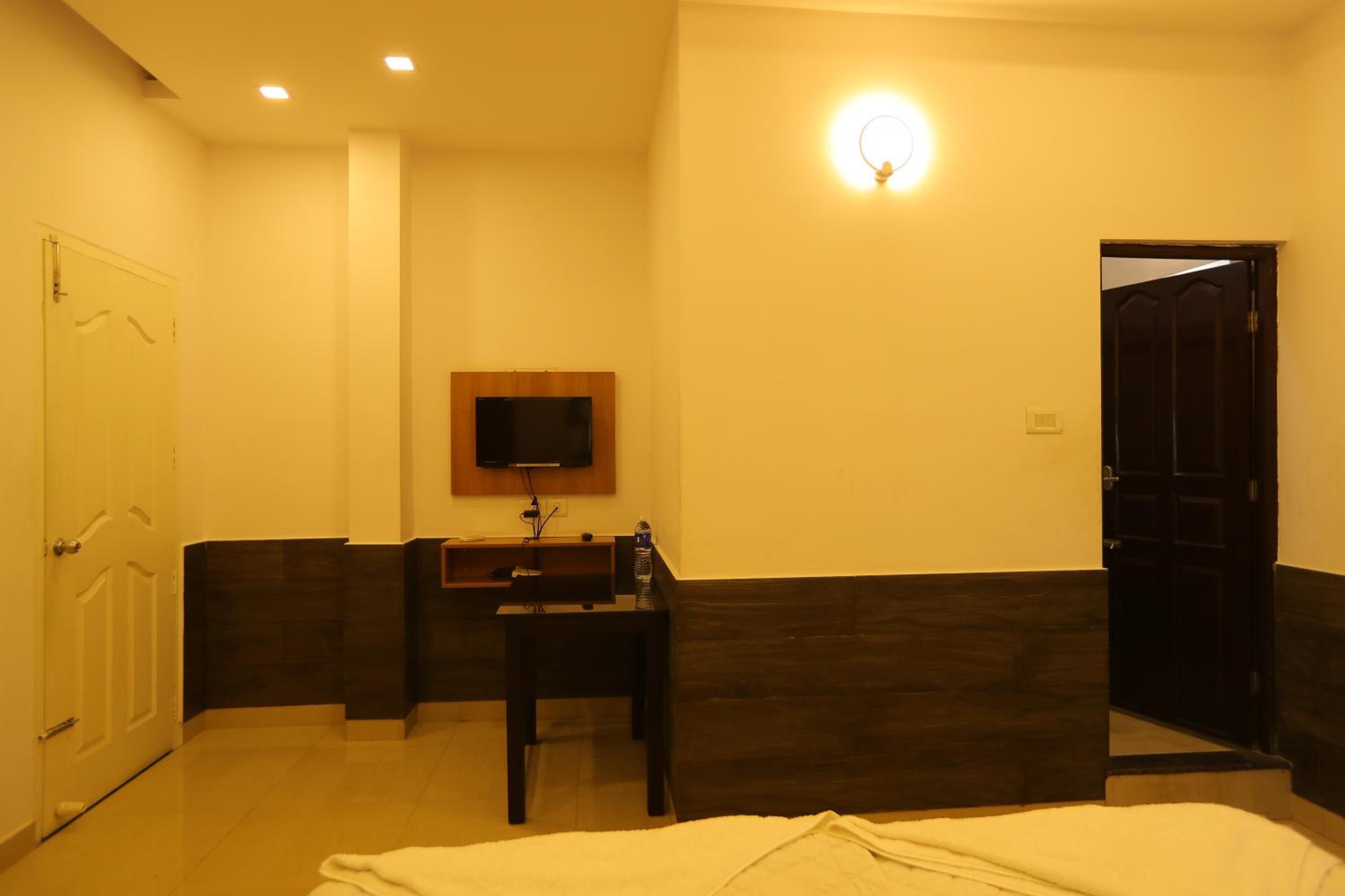 Double Room with Private Bathroom photo 3