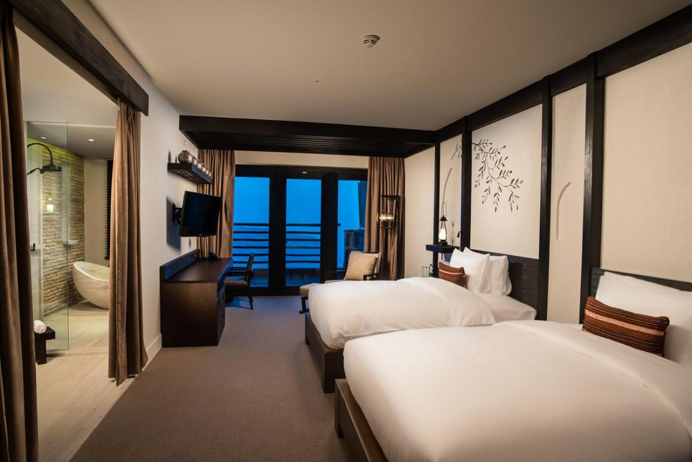 Twin Room with View - Photo 2