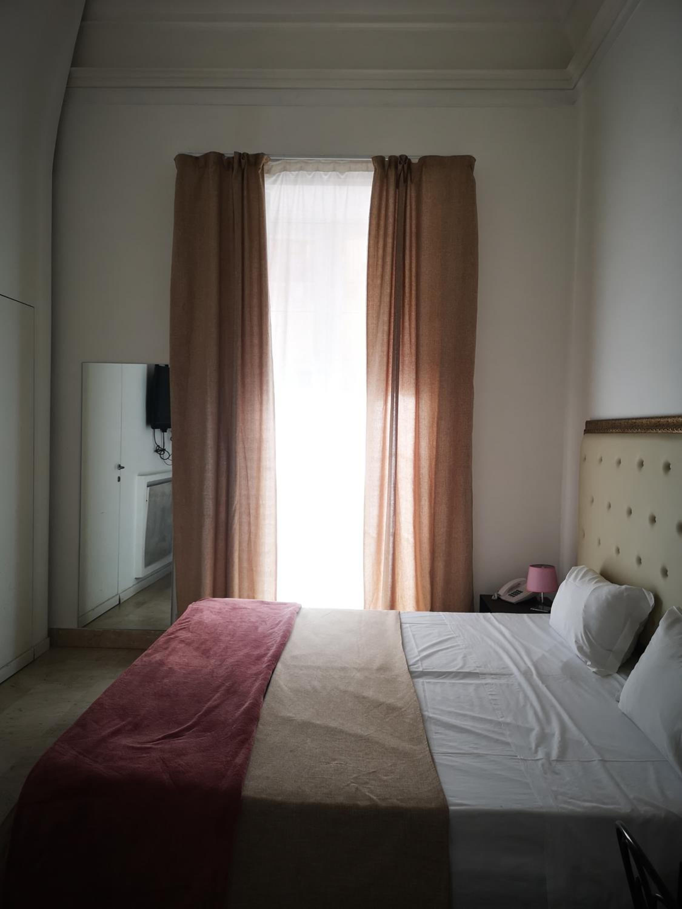 Deluxe Double Room - Photo 1