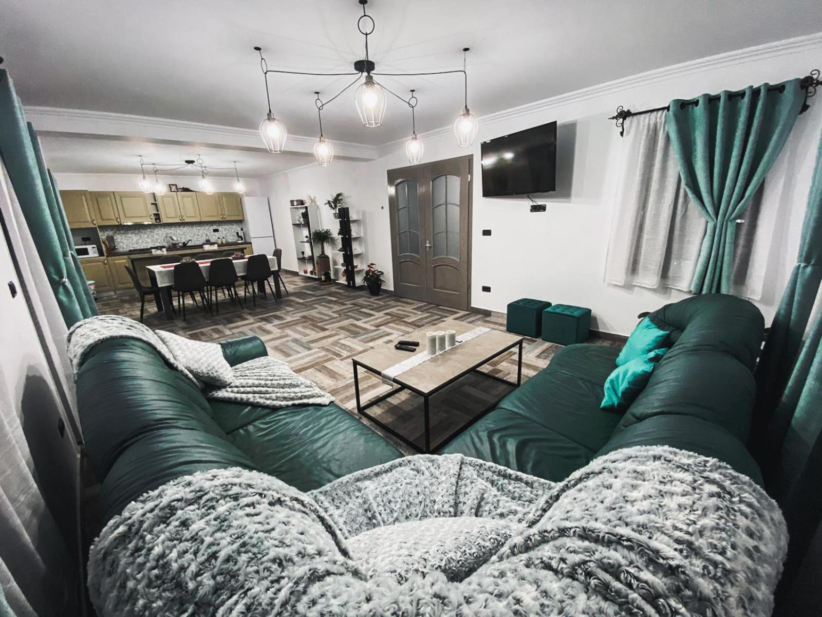 Four-Bedroom House photo 1