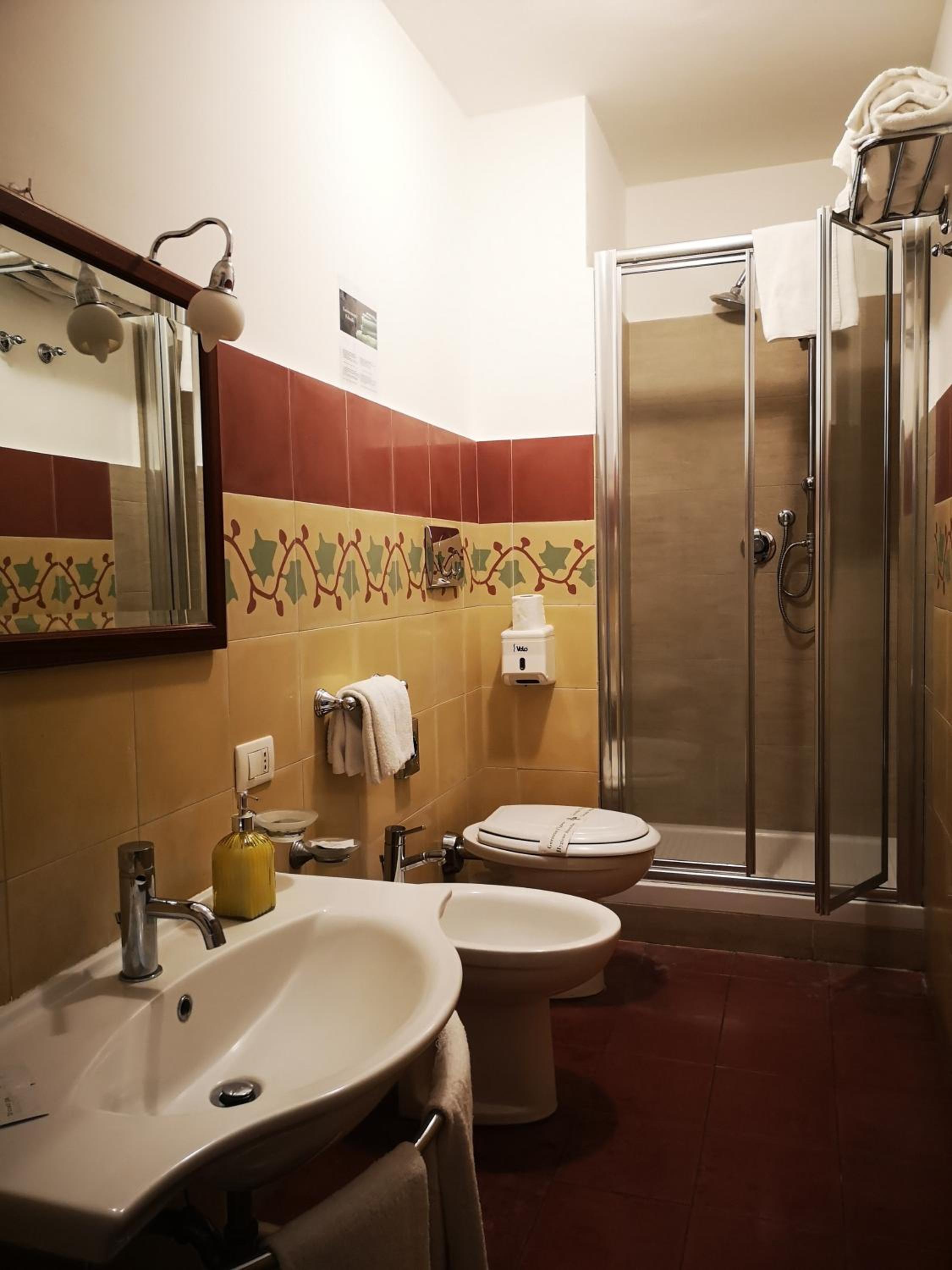 Comfort Triple Room - Photo 9