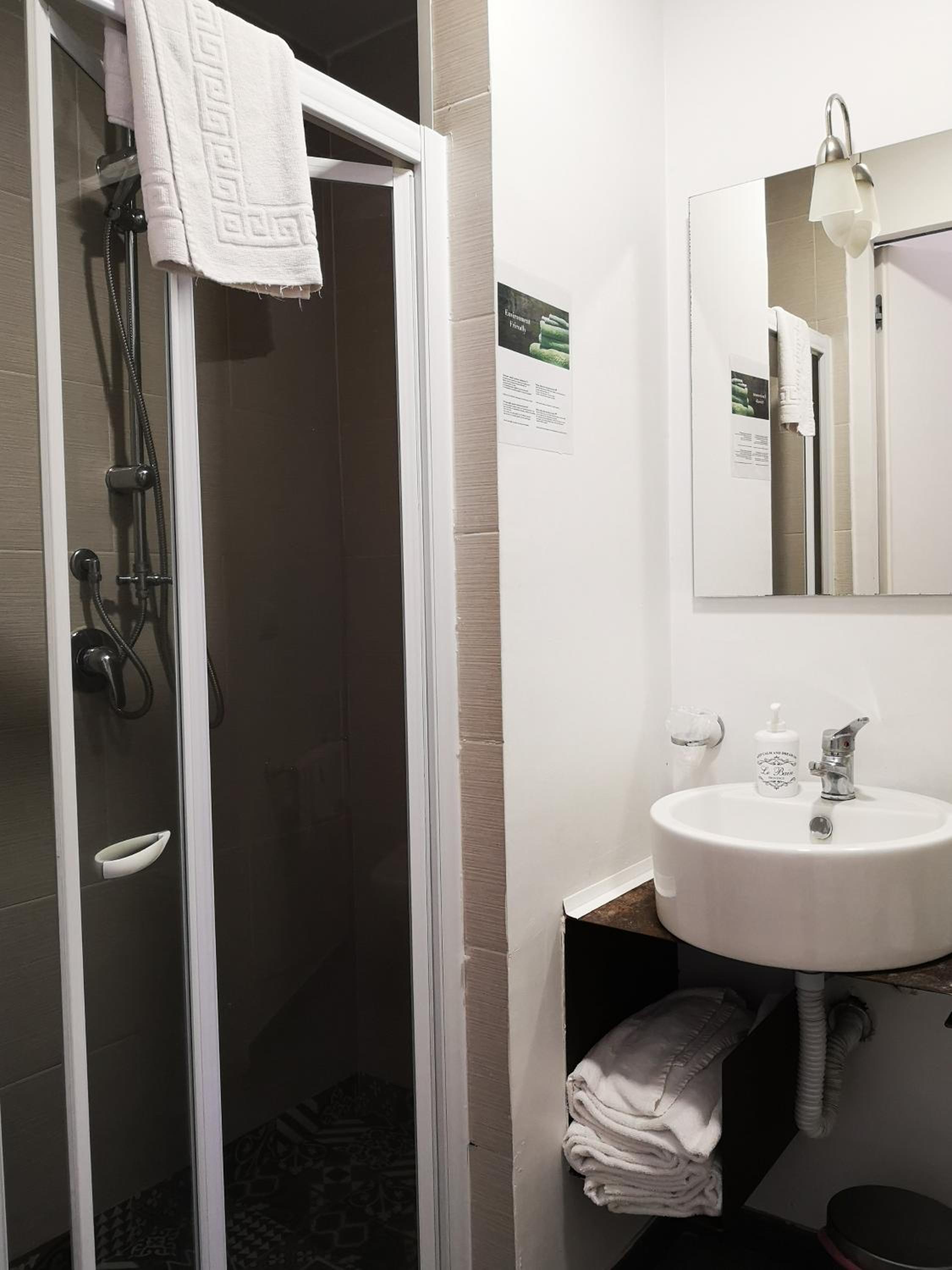 Comfort Triple Room - Photo 8