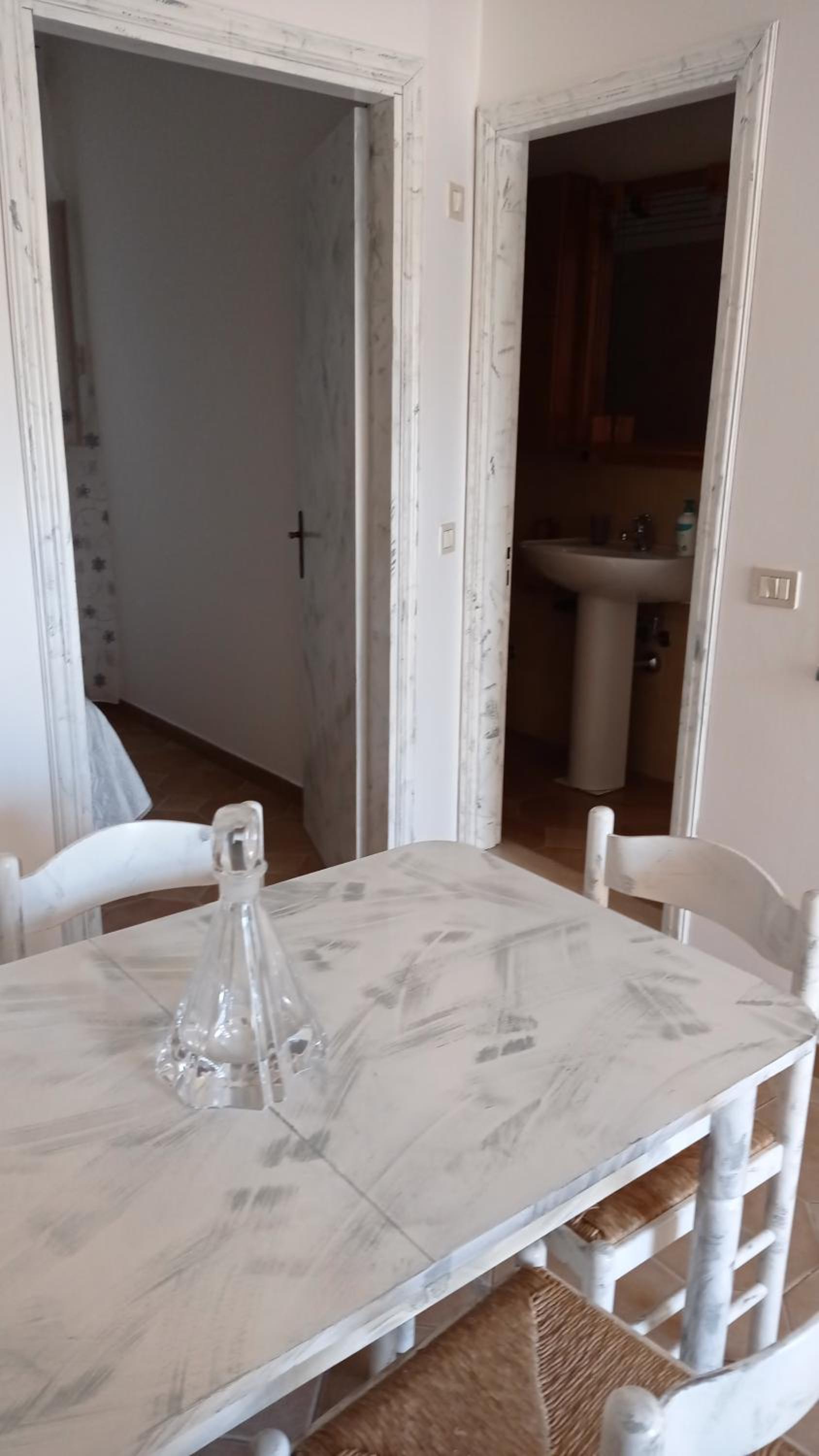 One-Bedroom House - Photo 31