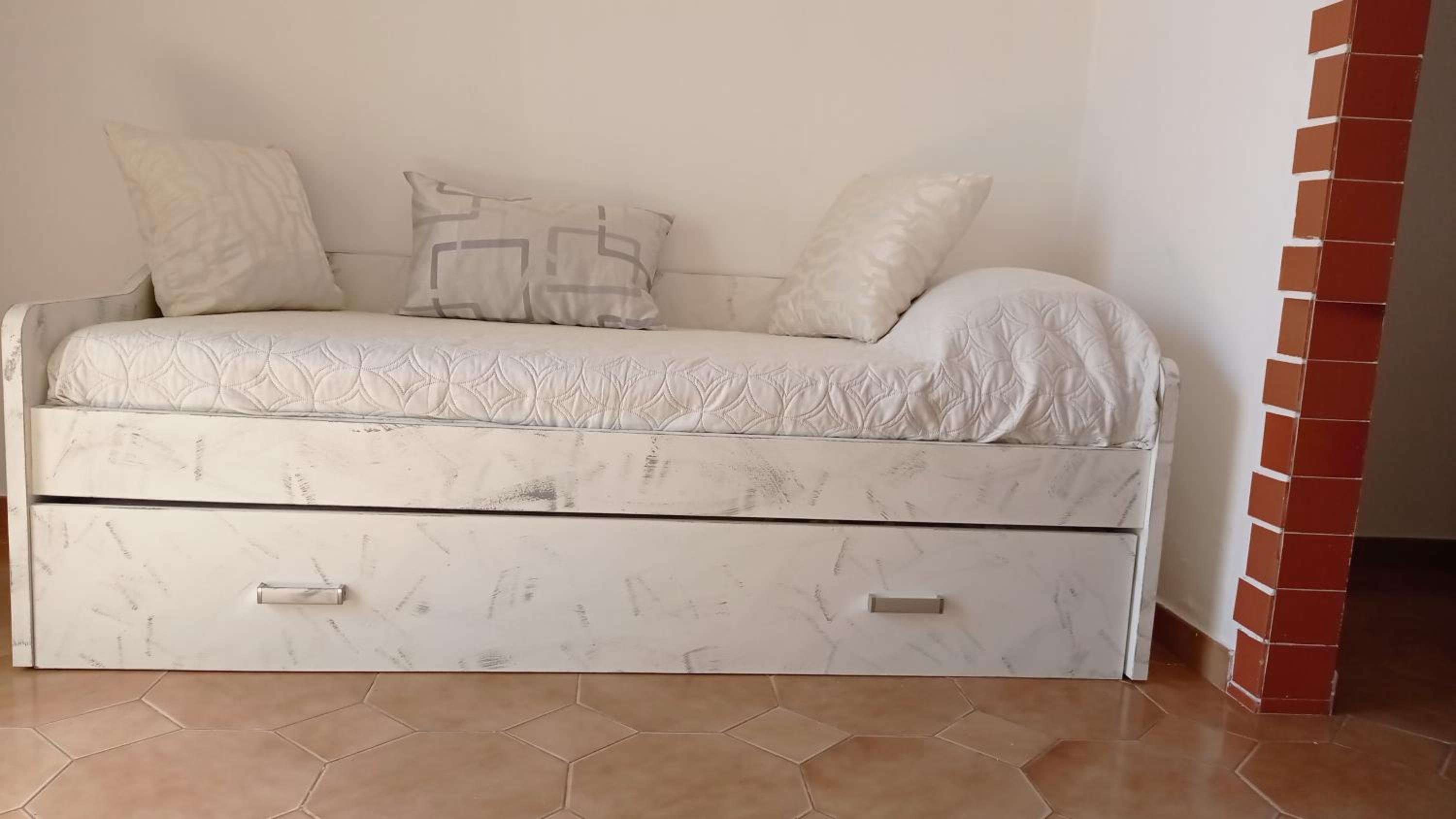 One-Bedroom House - Photo 12