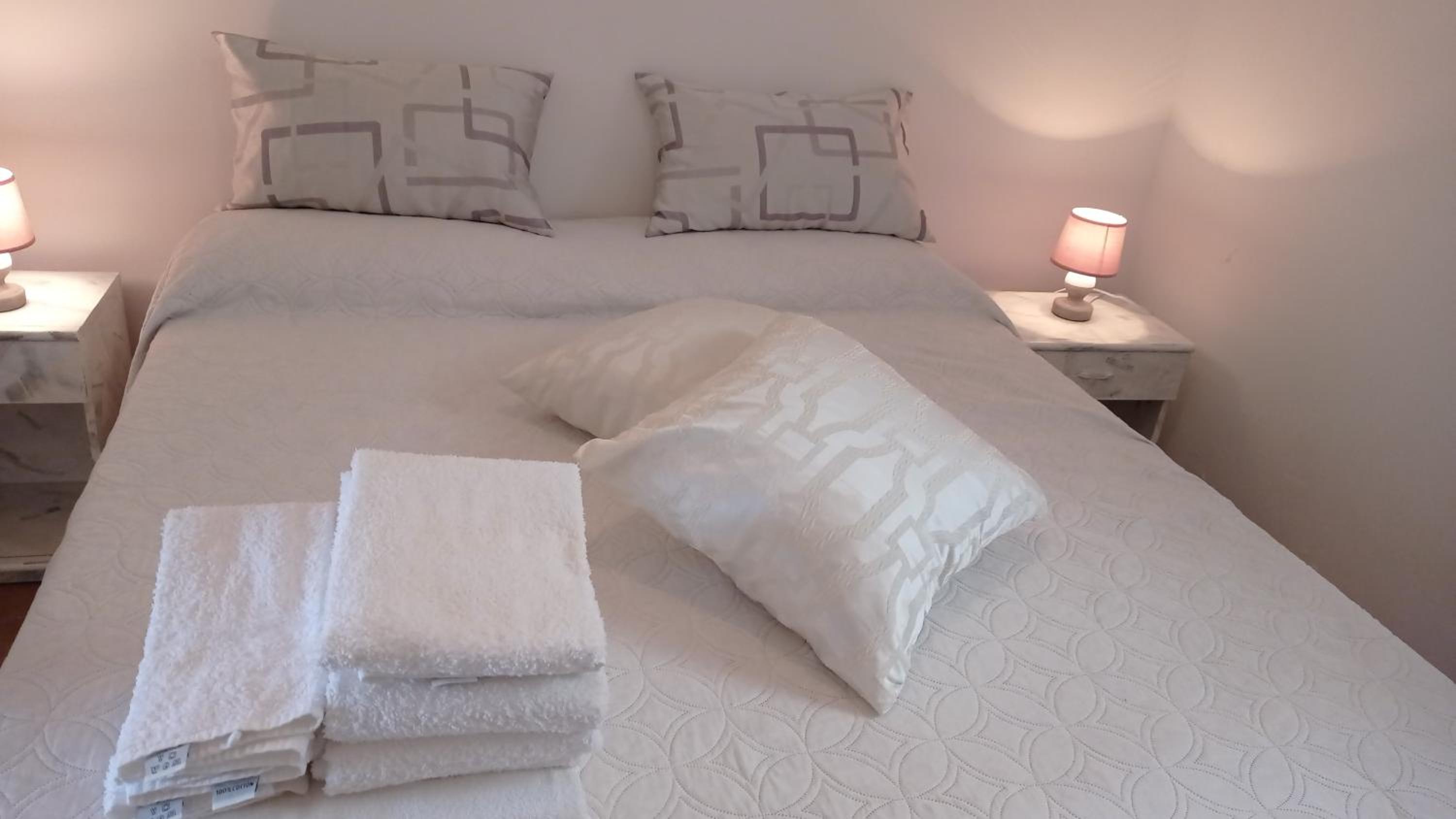 One-Bedroom House - Photo 9