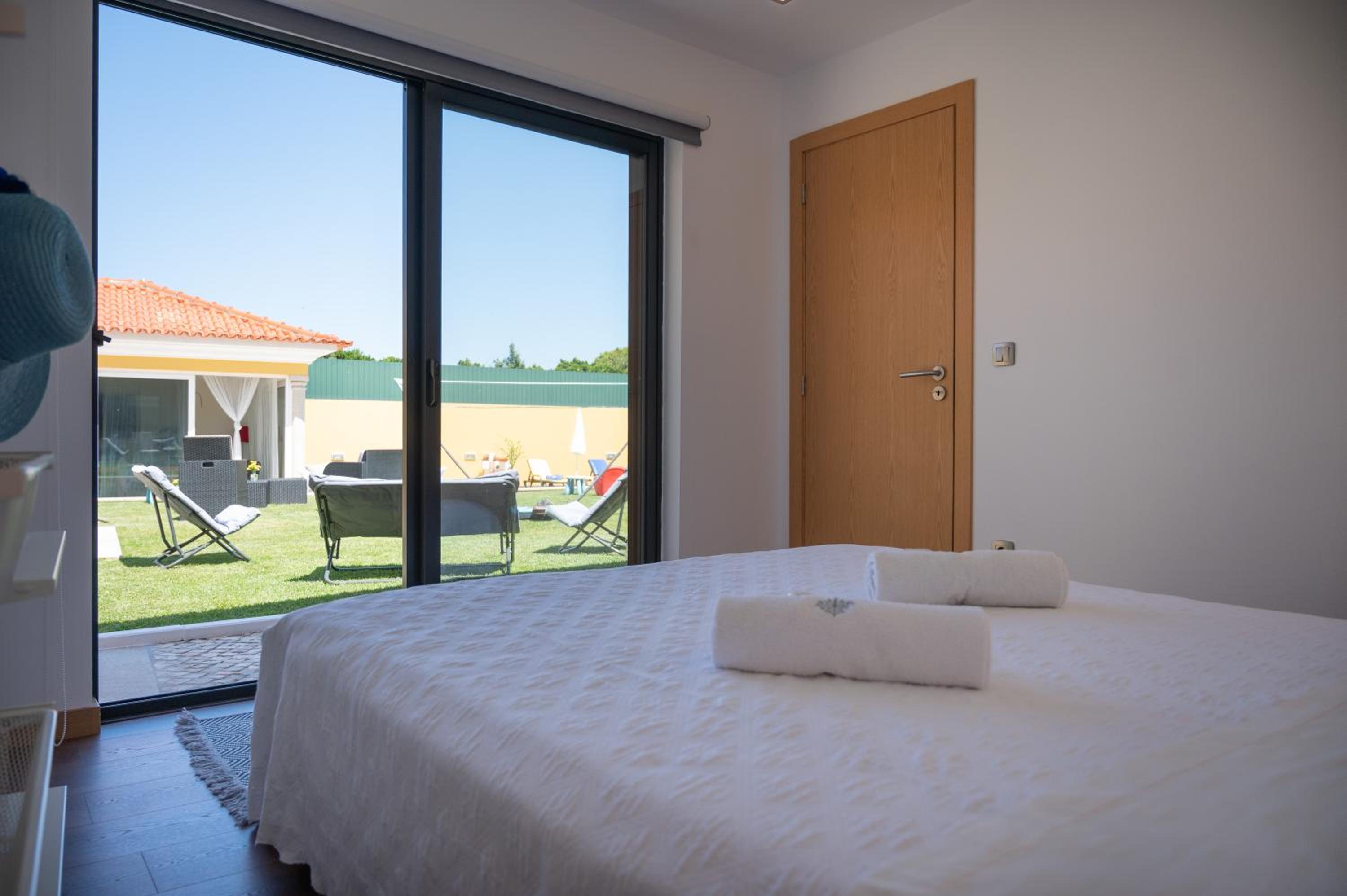 Bungalow - Water Front  - Photo 8