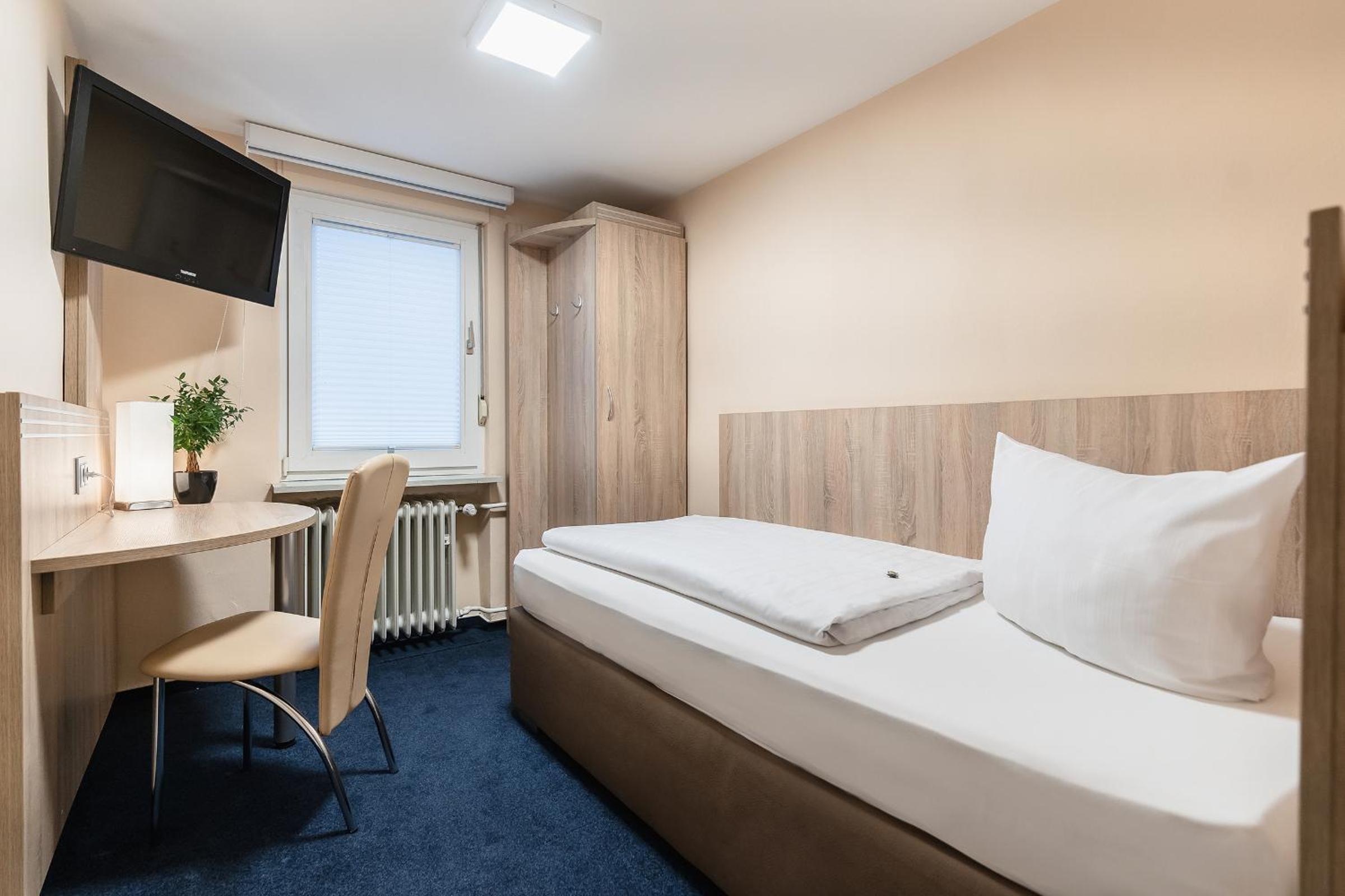 Single Room photo 3