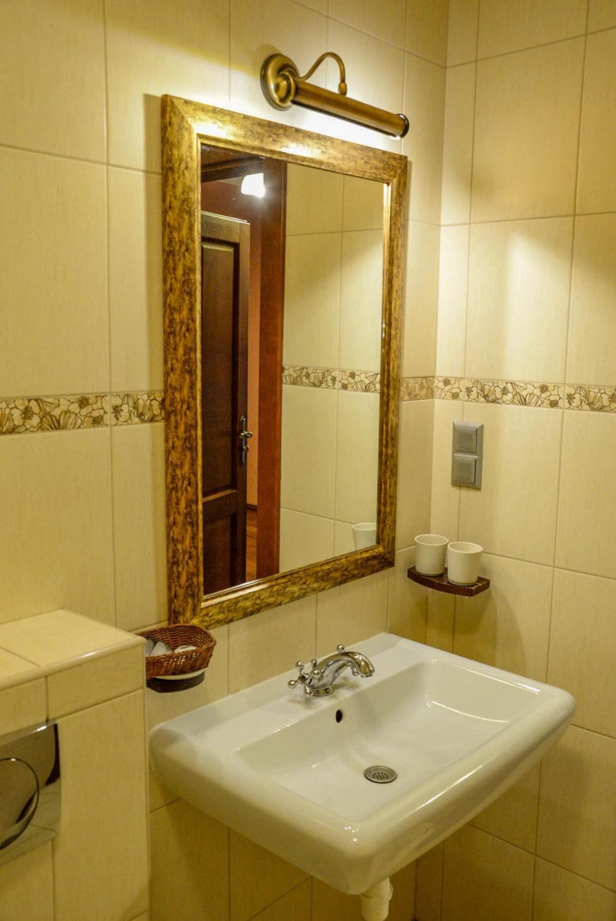 Double Room with Extra Bed photo 3