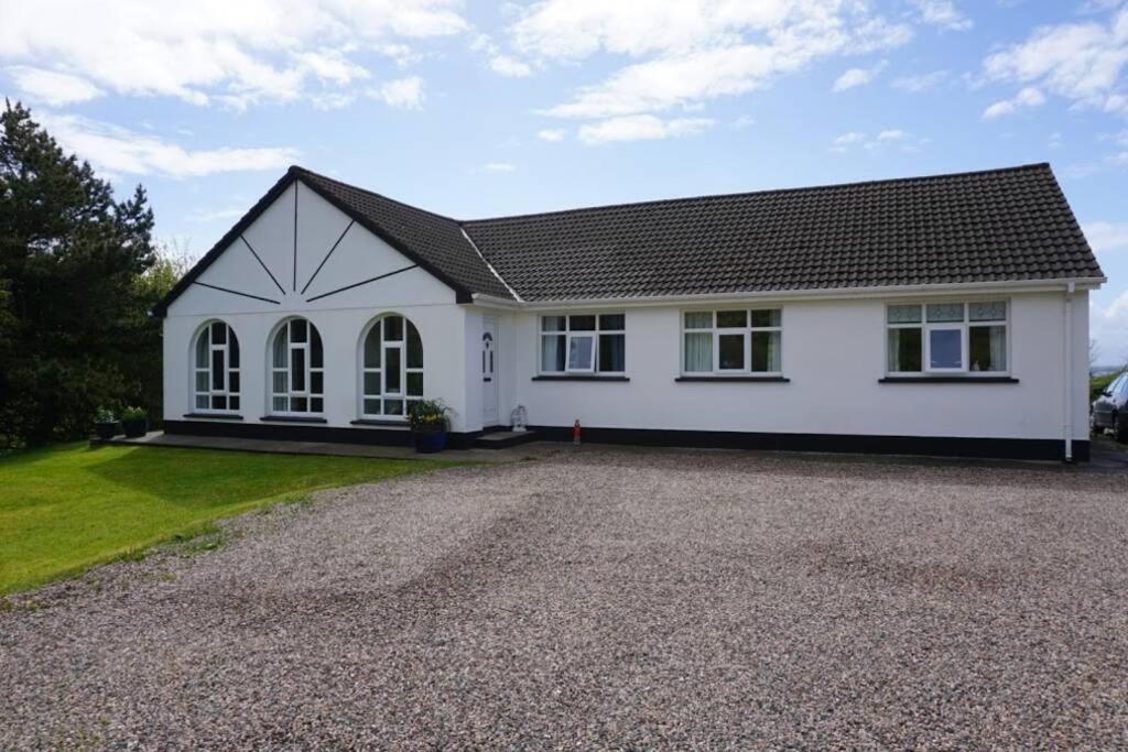 Four-Bedroom House photo 3