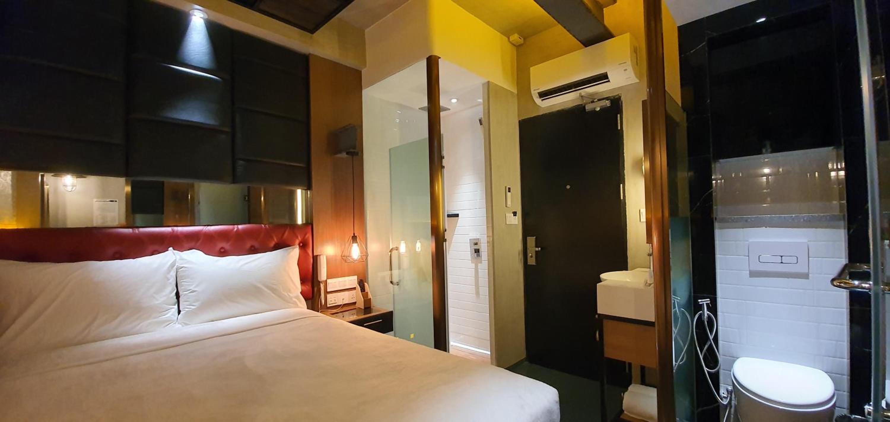 Deluxe Room - Photo 10