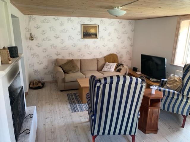 Two-Bedroom Apartment - Photo 15