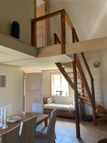 Two-Bedroom Apartment - Photo 9