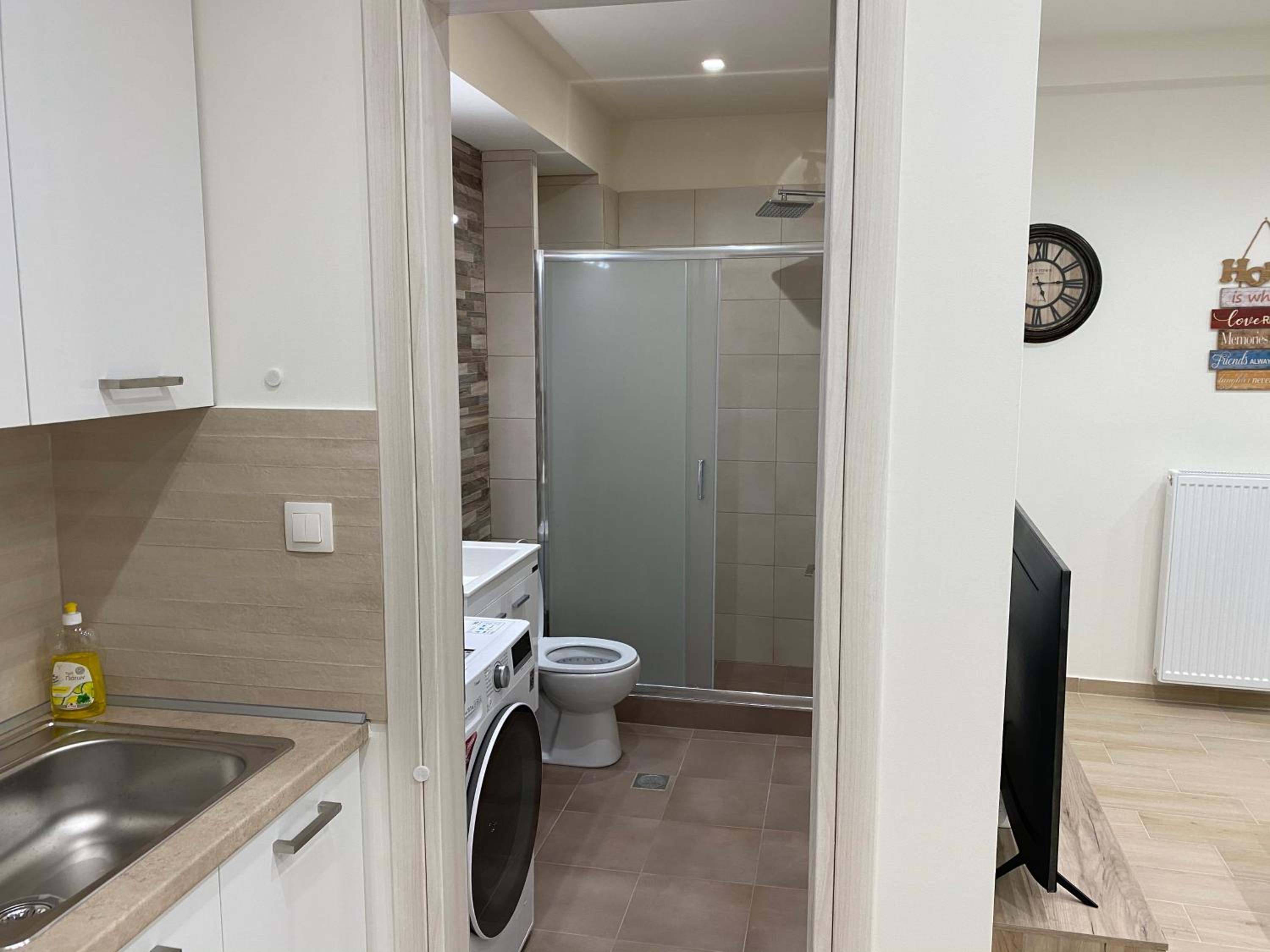 One-Bedroom Apartment - Photo 11