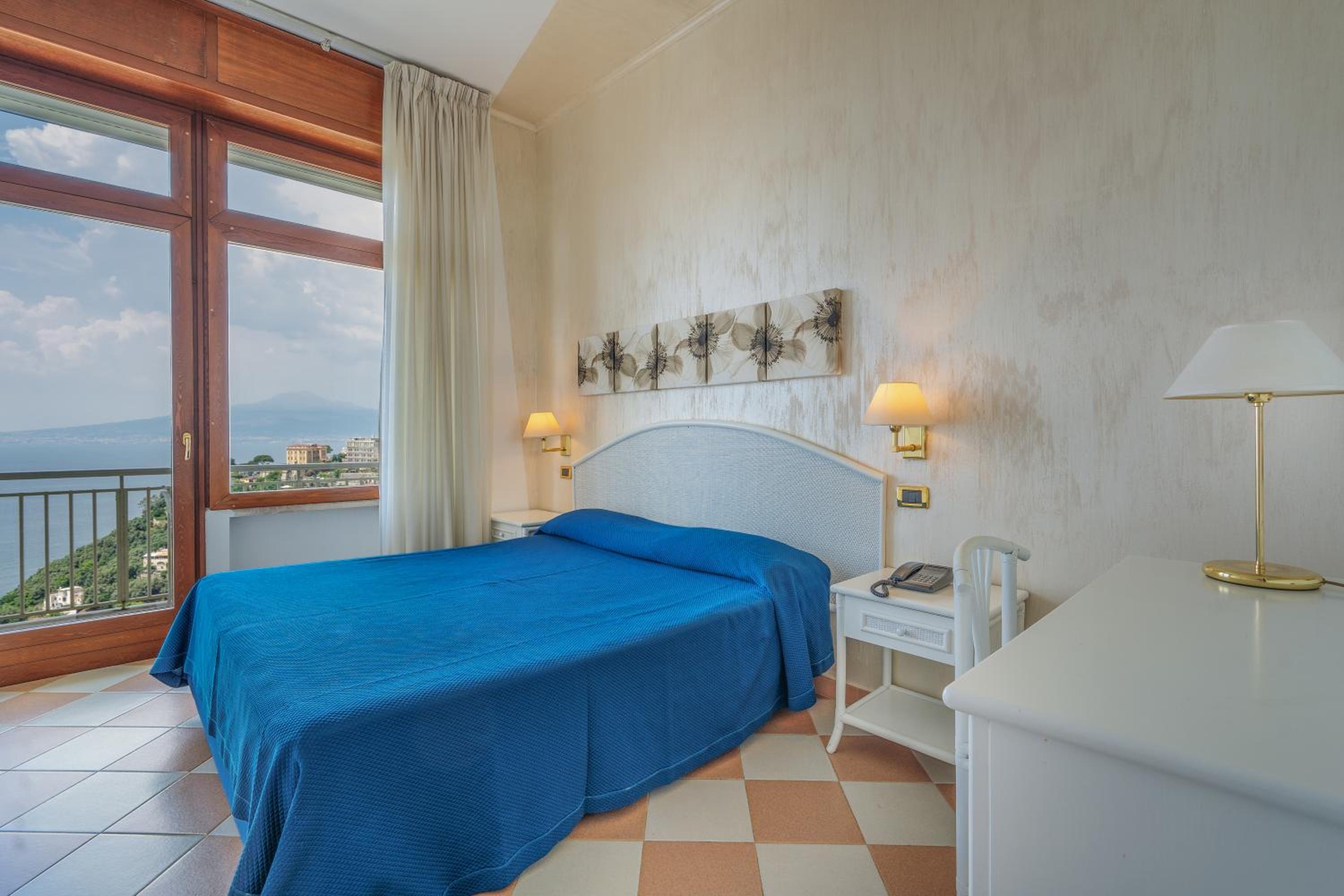 Standard Double Room - Photo 1