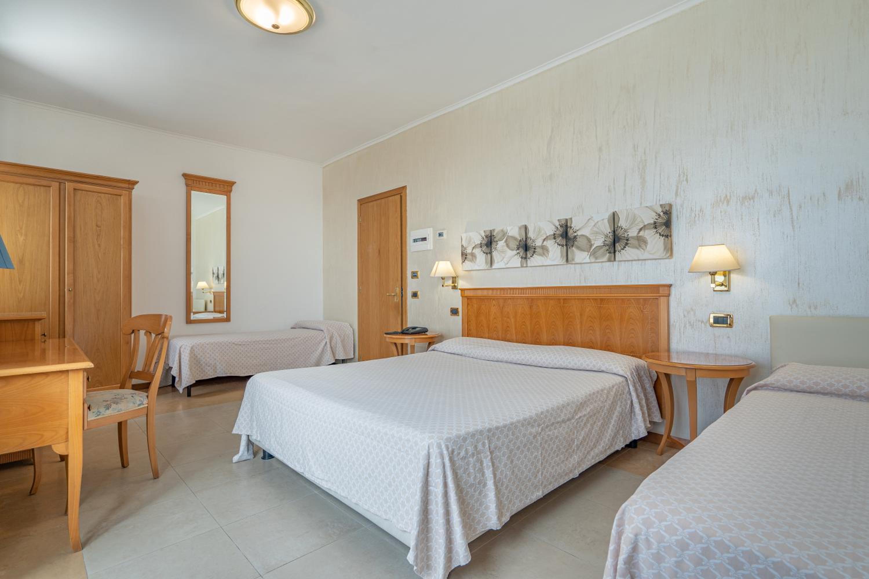 Superior Double Room with Terrace - Photo 7