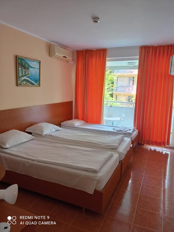 Triple Room with Balcony - Photo 4