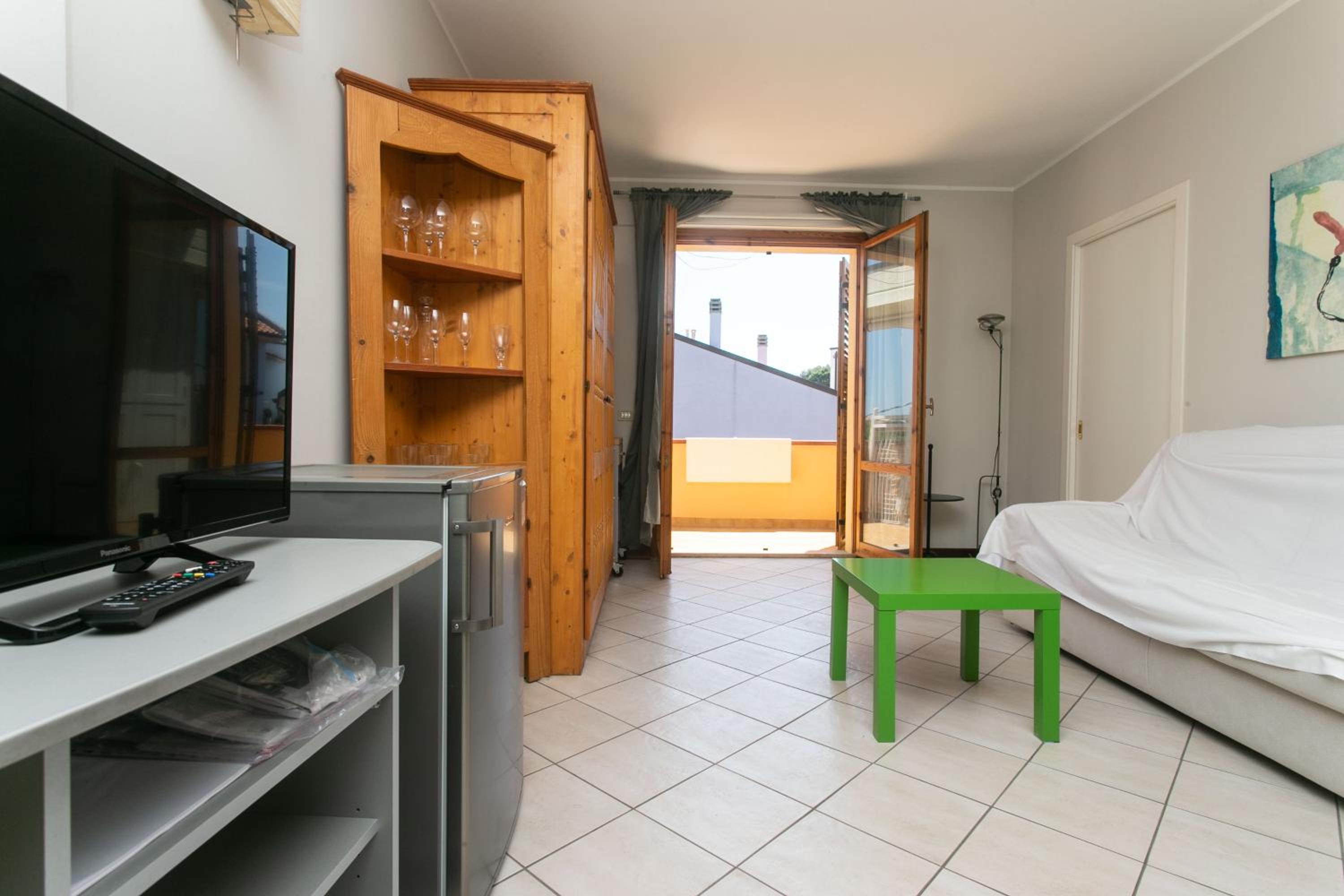 One-Bedroom Apartment - Photo 13