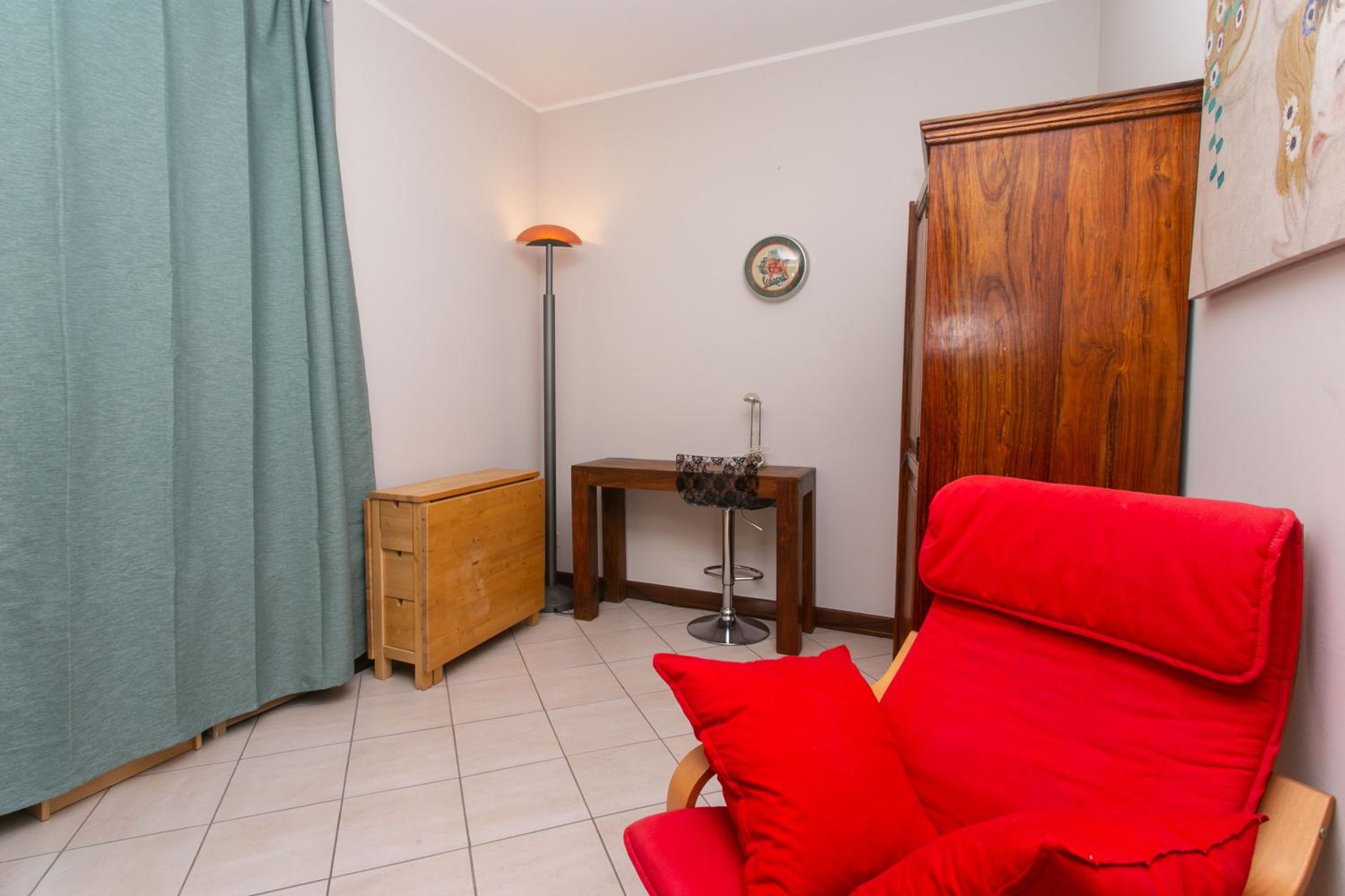 One-Bedroom Apartment - Photo 15