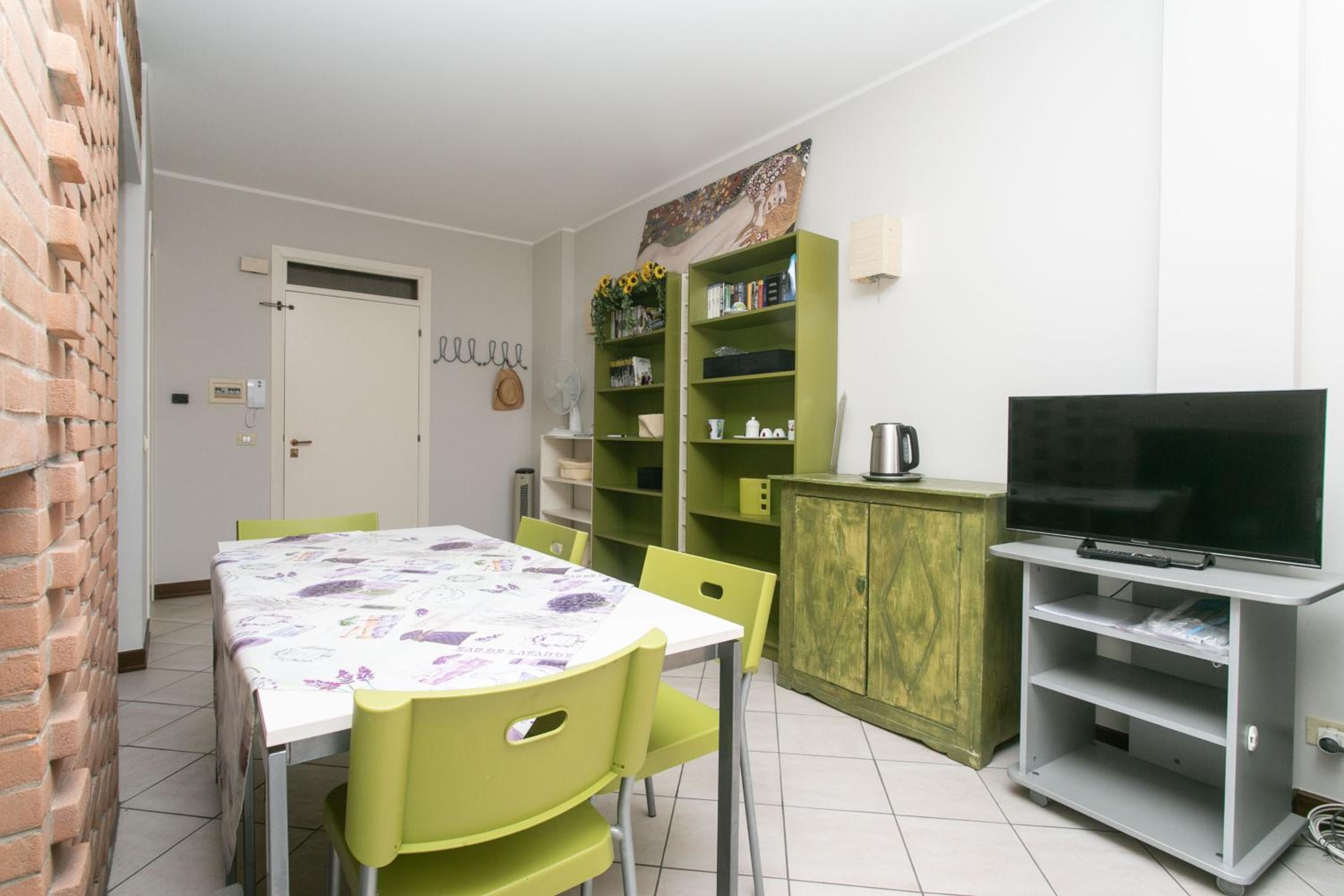 One-Bedroom Apartment - Photo 19