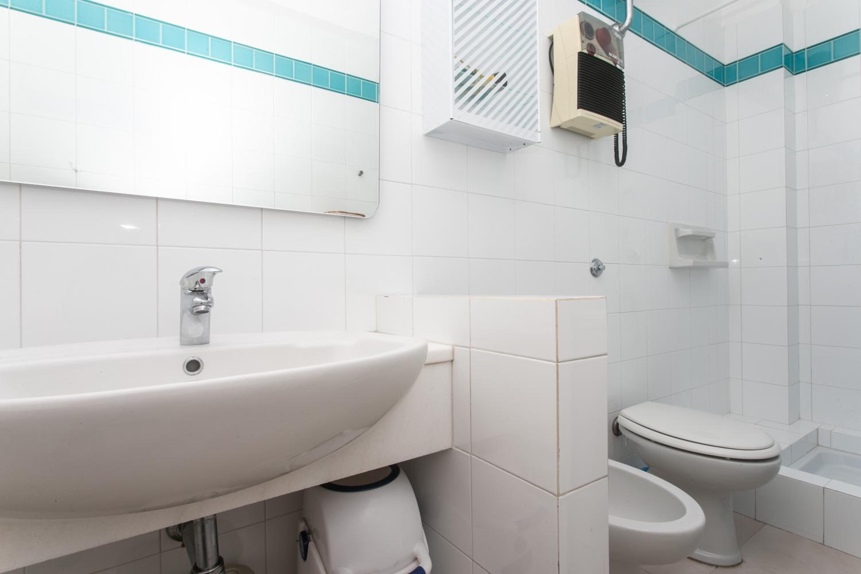 One-Bedroom Apartment - Photo 20