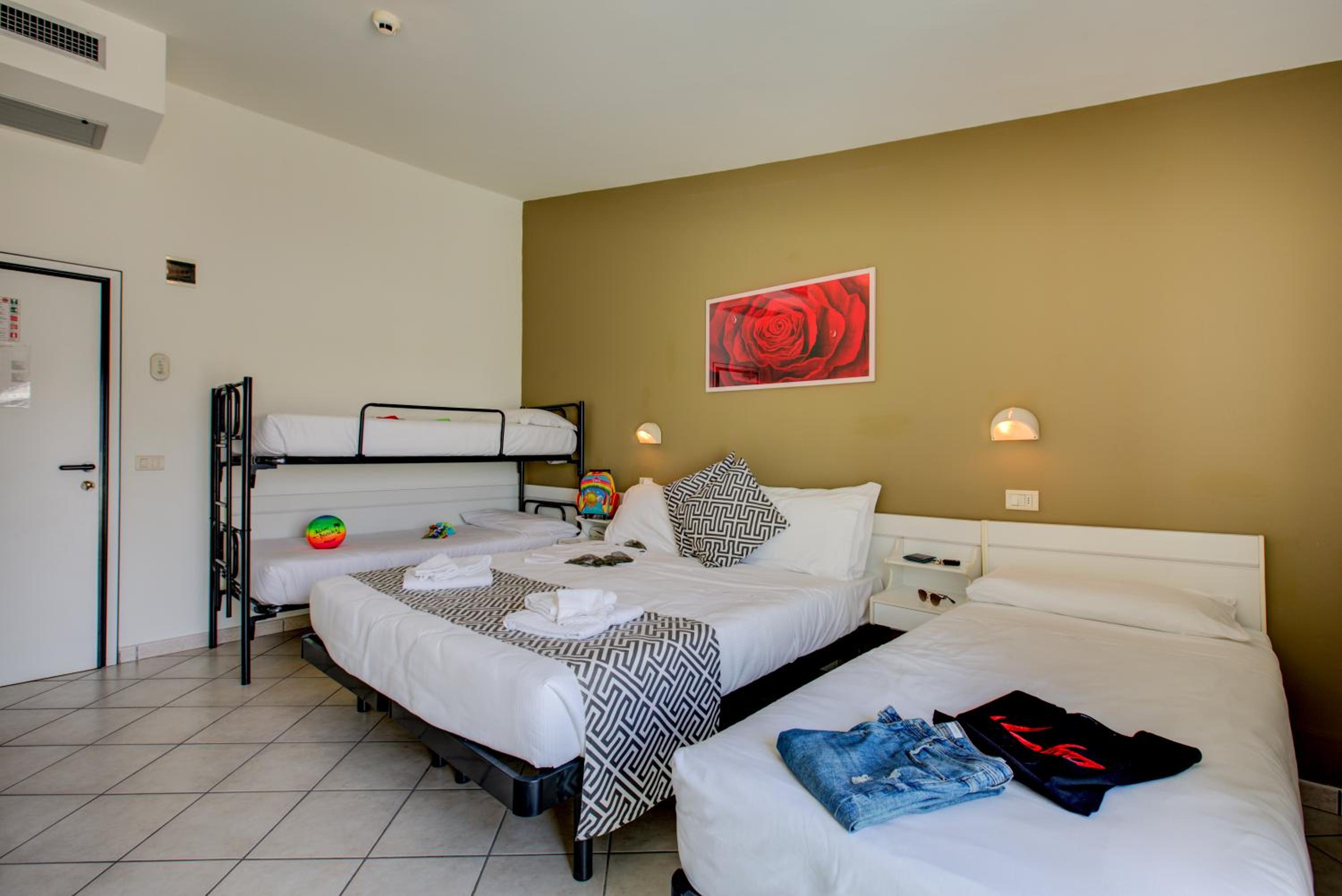 Family Room with Side Sea View and Balcony