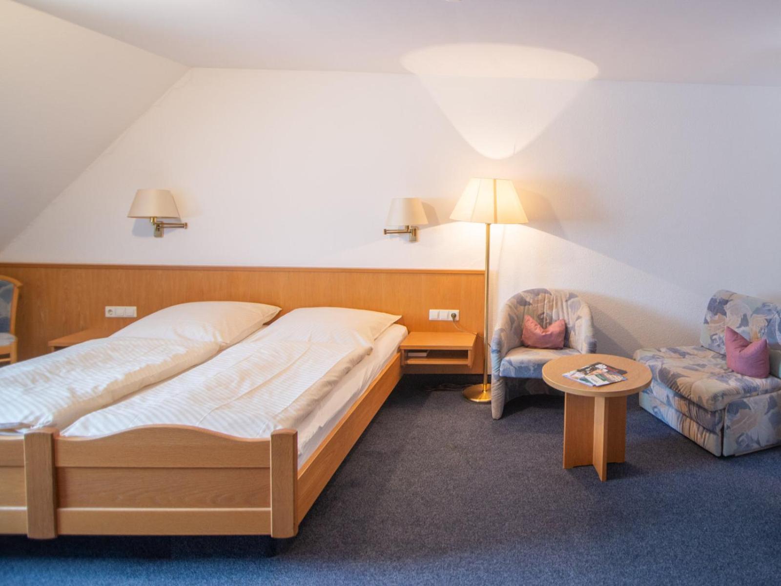 Double Room - Photo 7