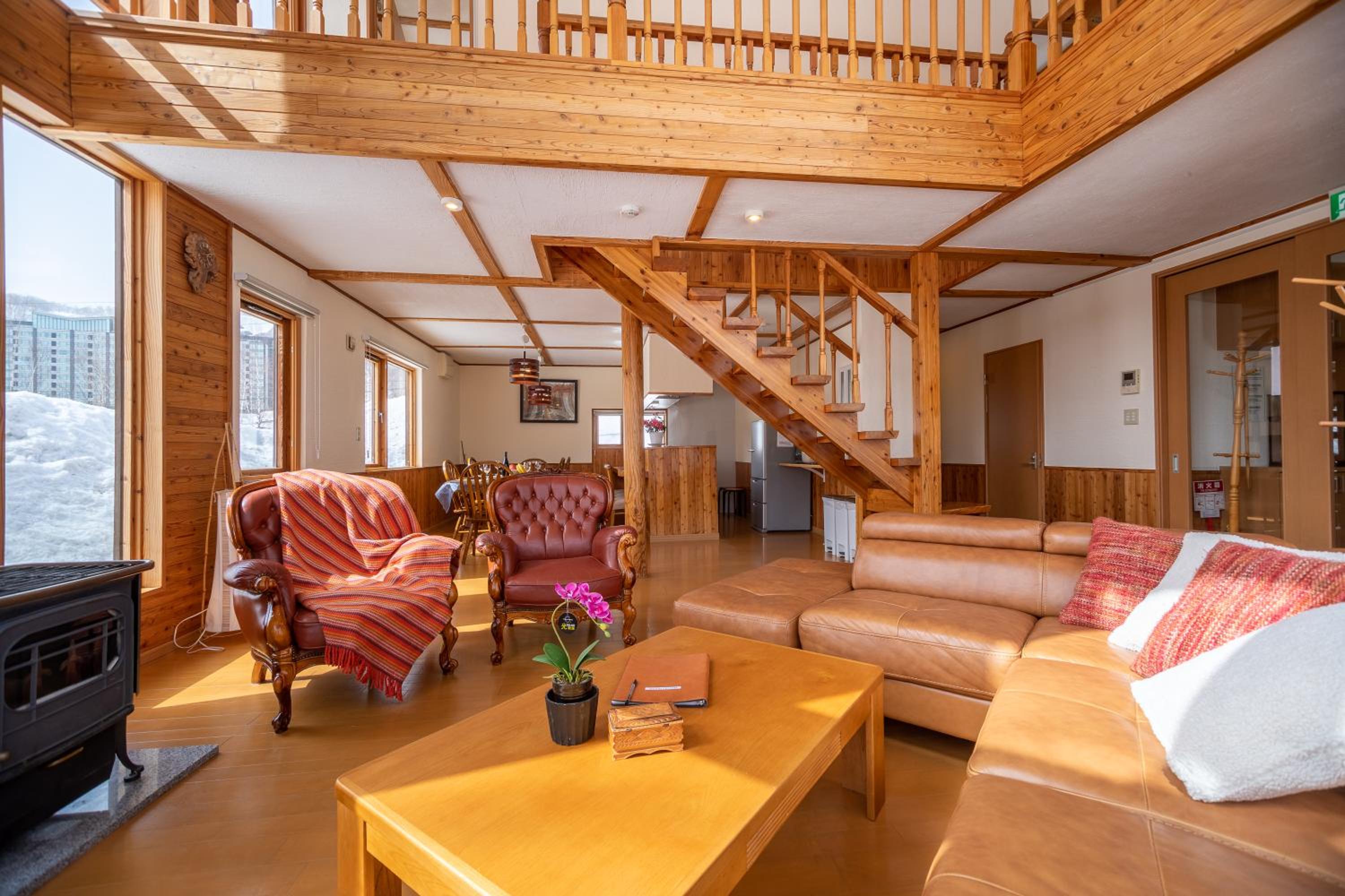 4-Bedroom House - Photo 18