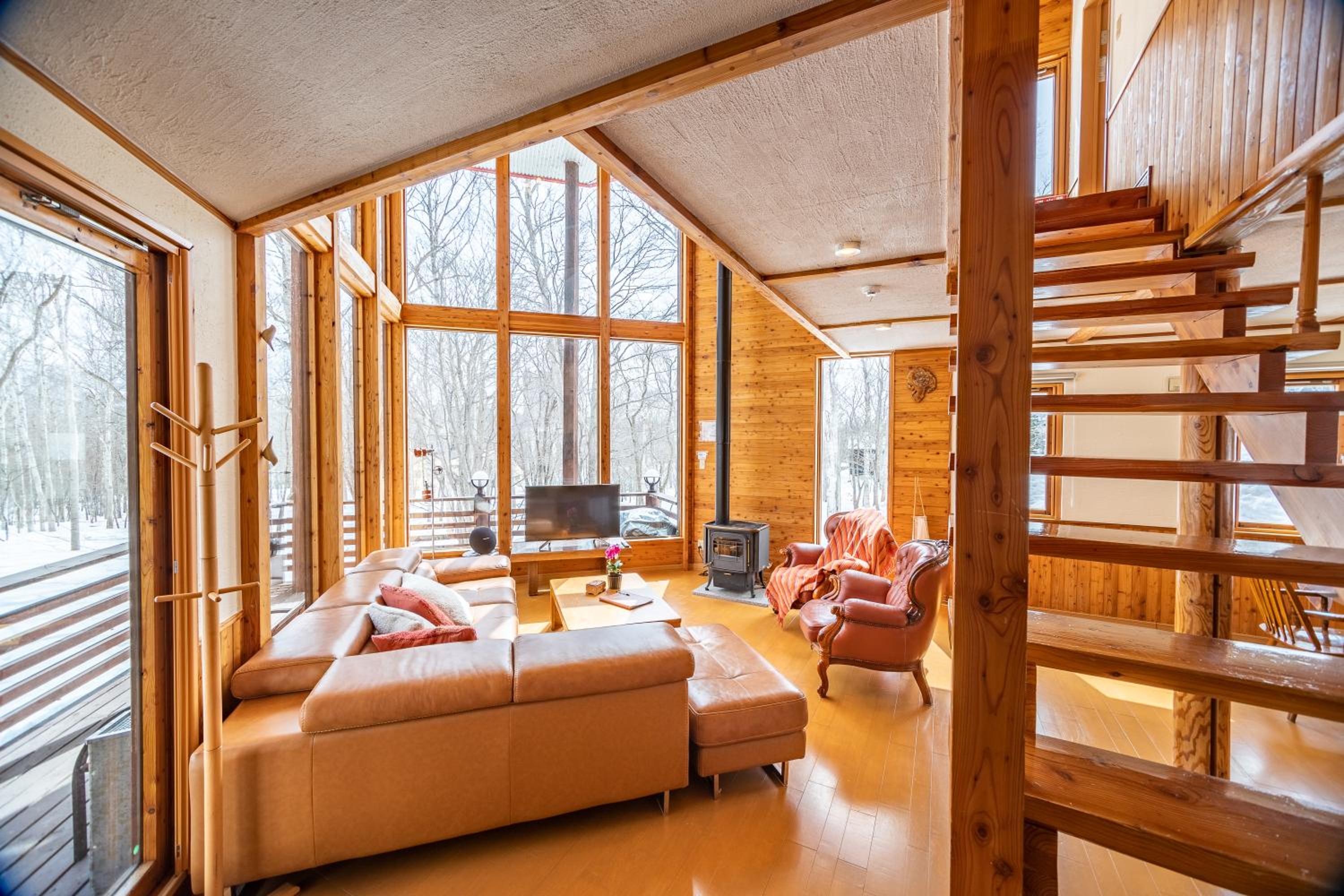 4-Bedroom House - Photo 1