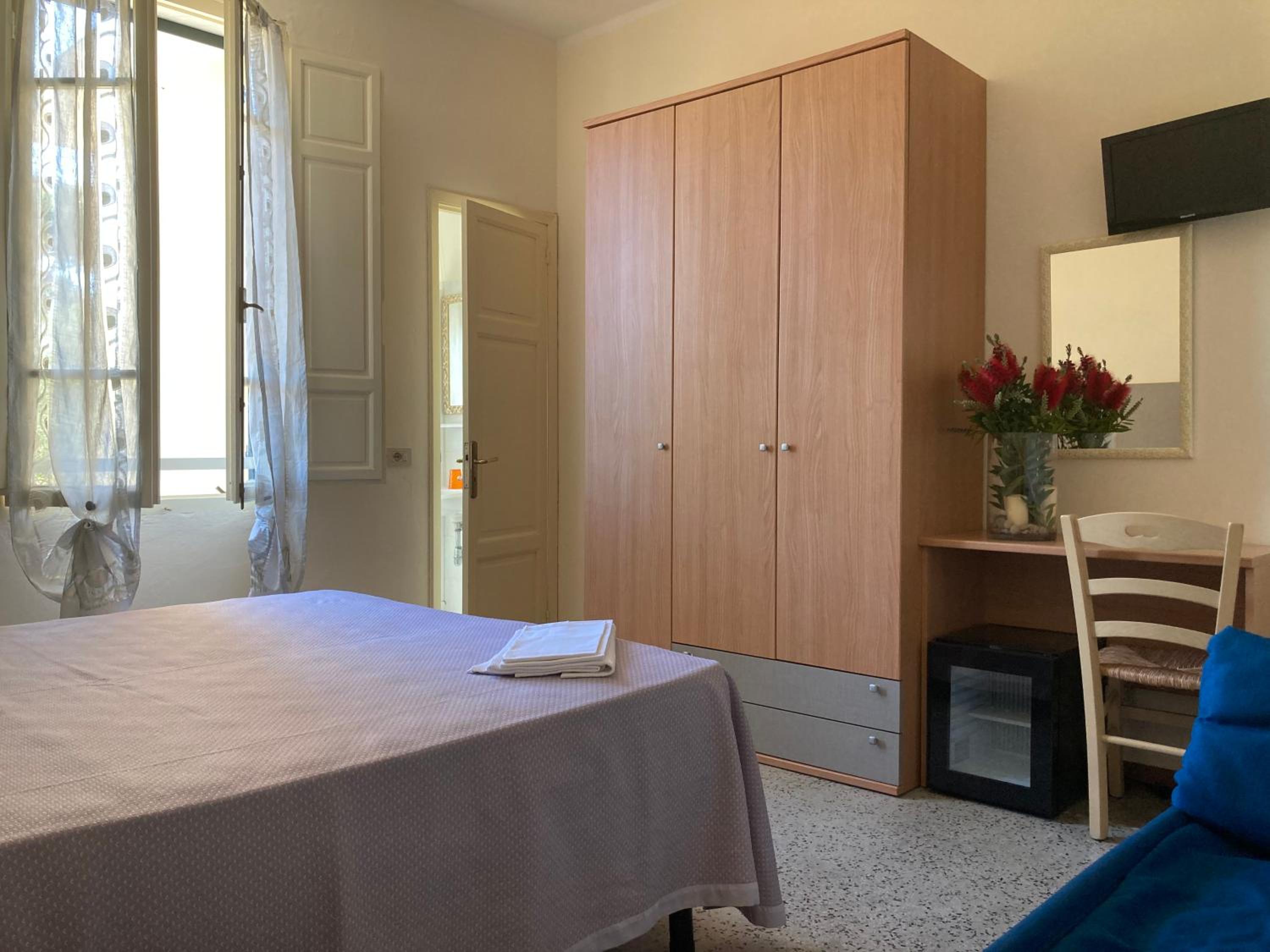 Double or Twin Room photo 1