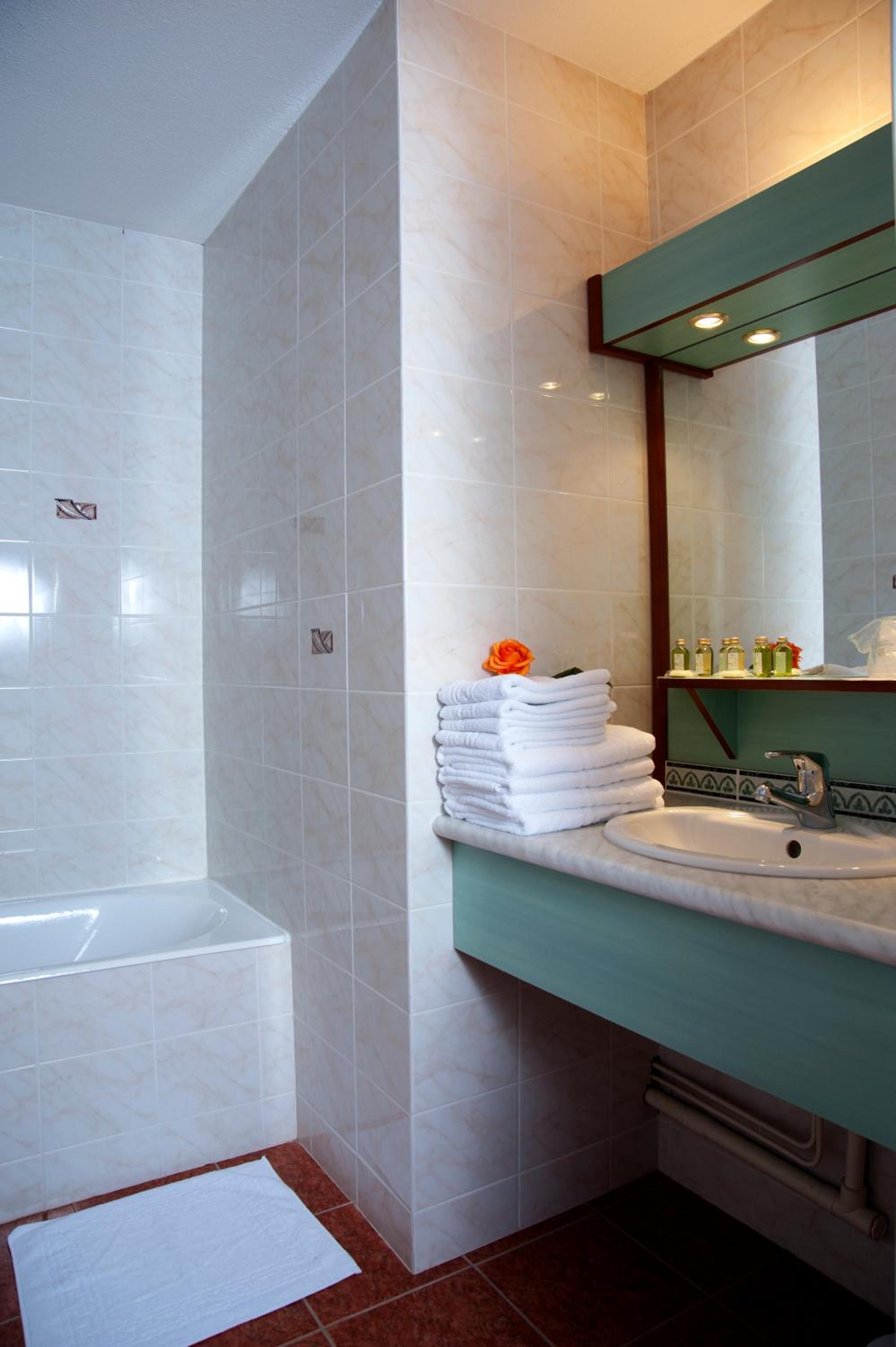 Quadruple Room - Photo 3