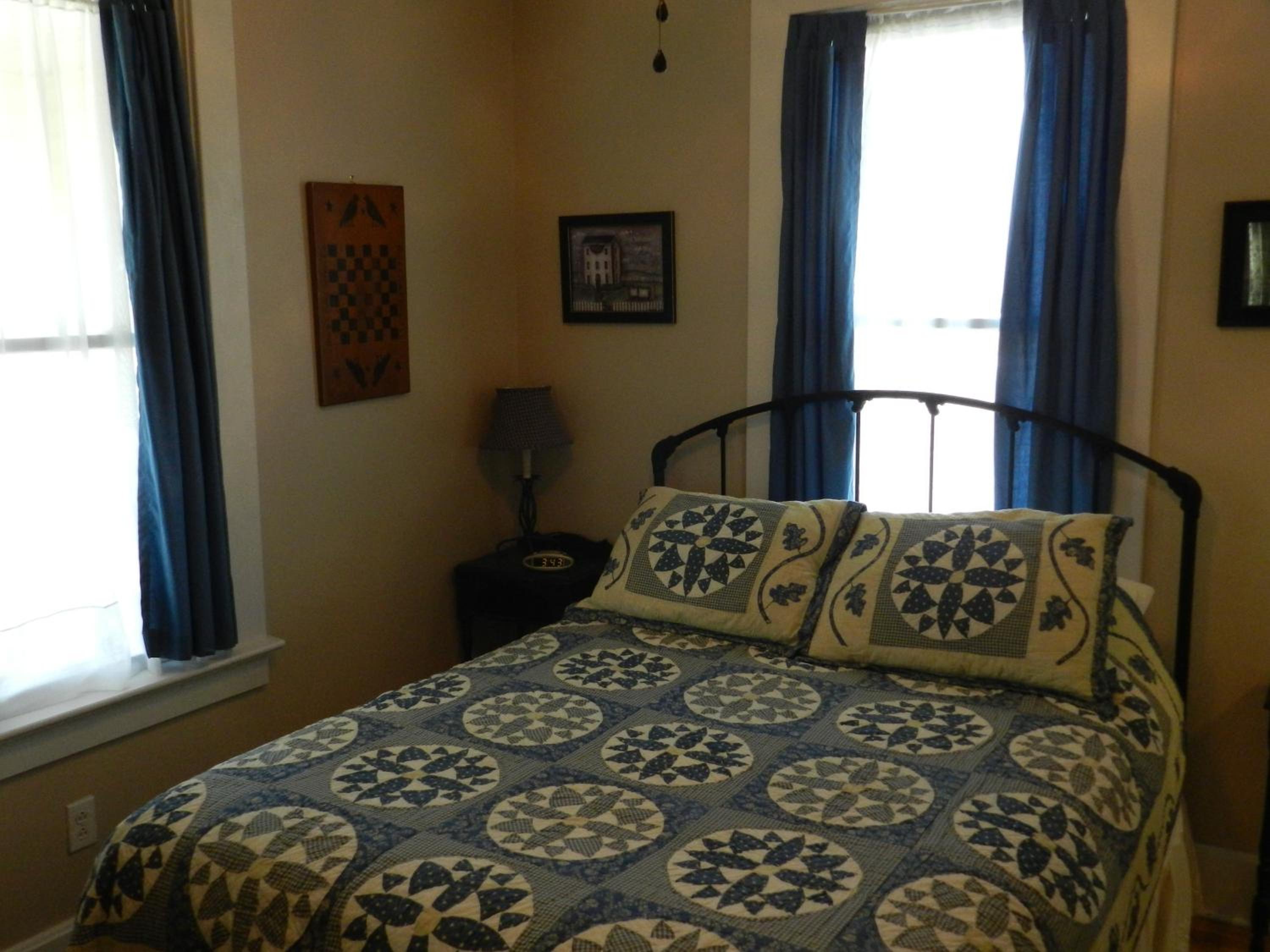 Two-Bedroom House photo 3