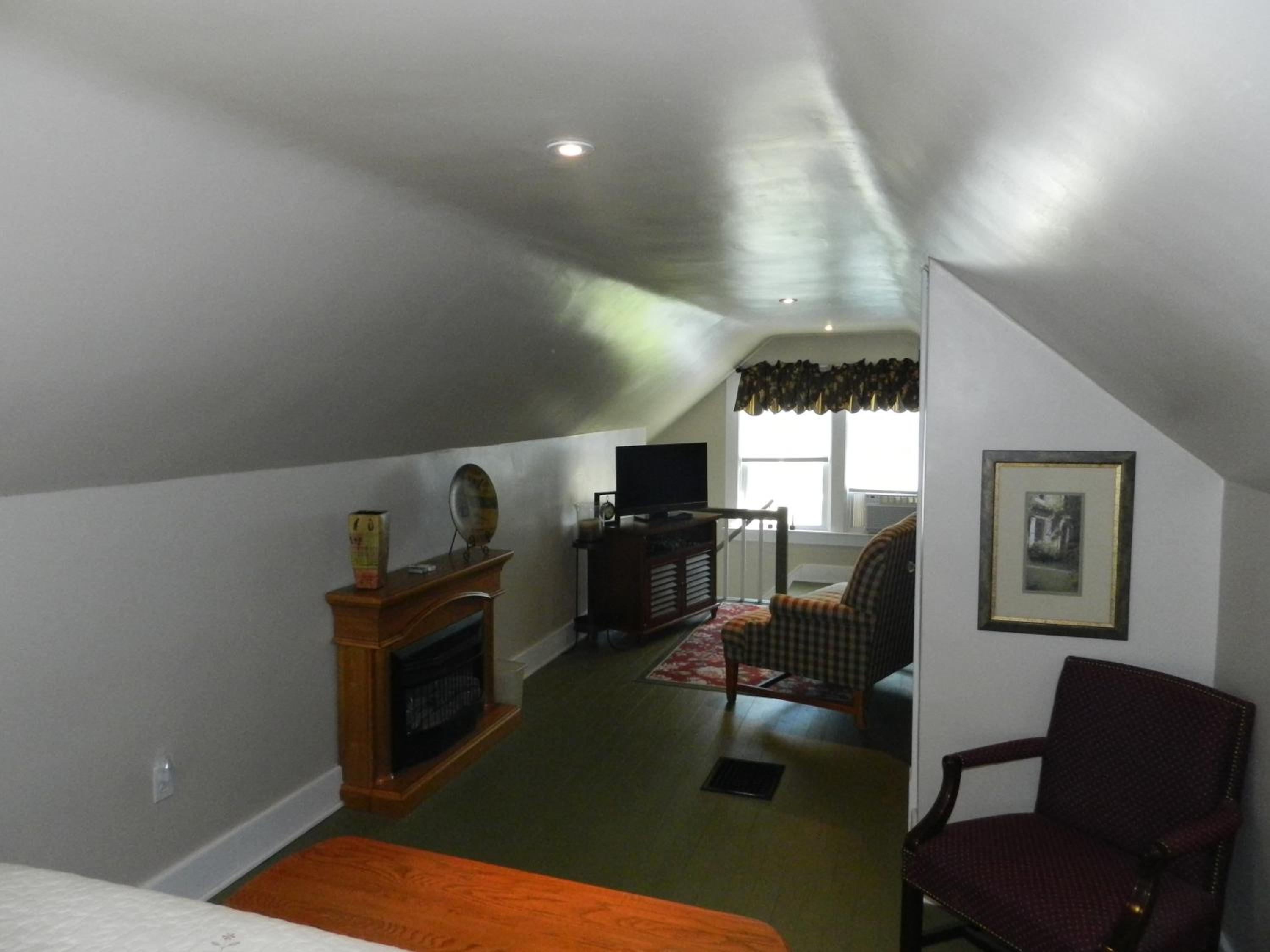 Two-Bedroom House photo 2