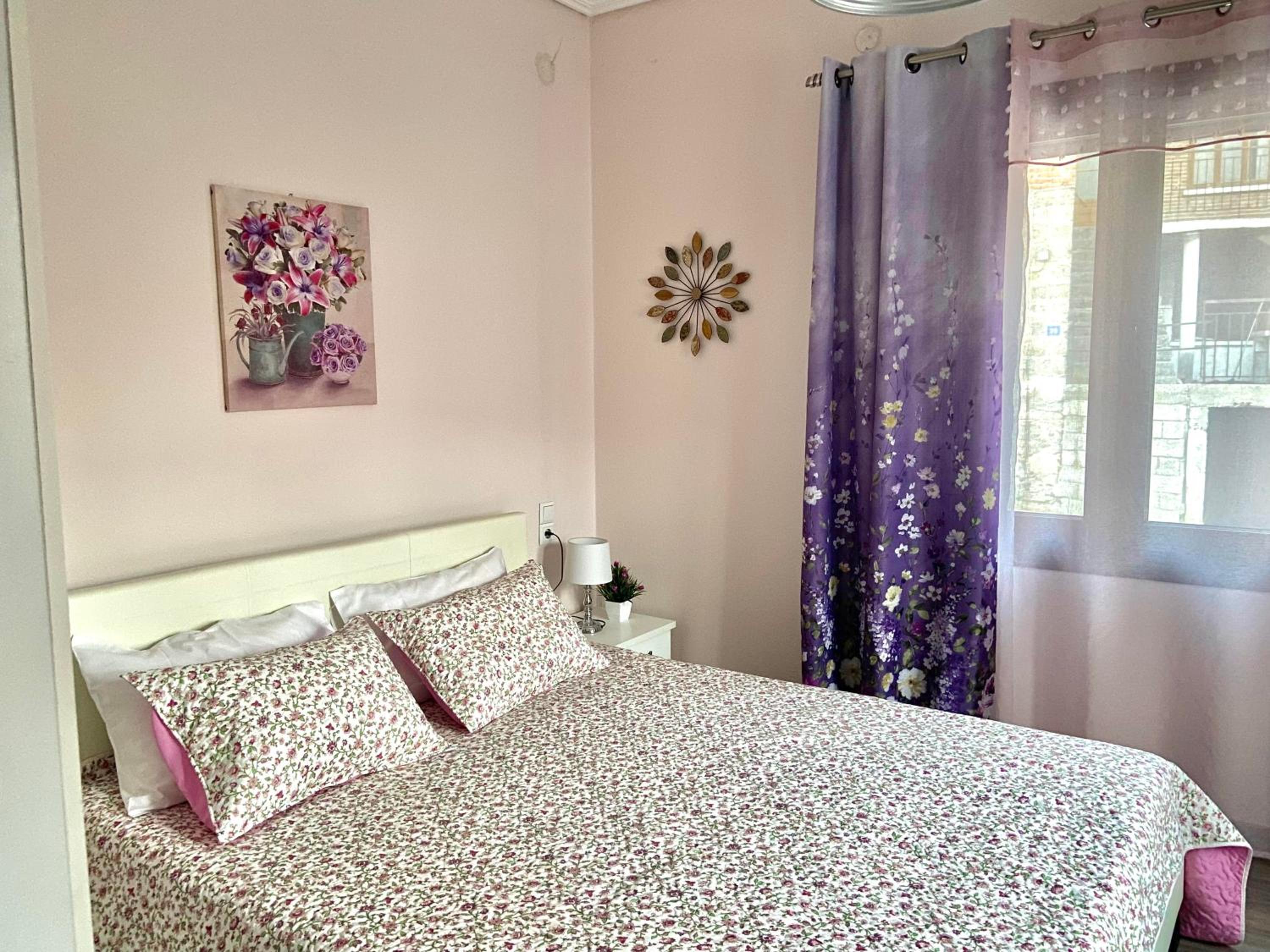 Two-Bedroom House - Photo 11