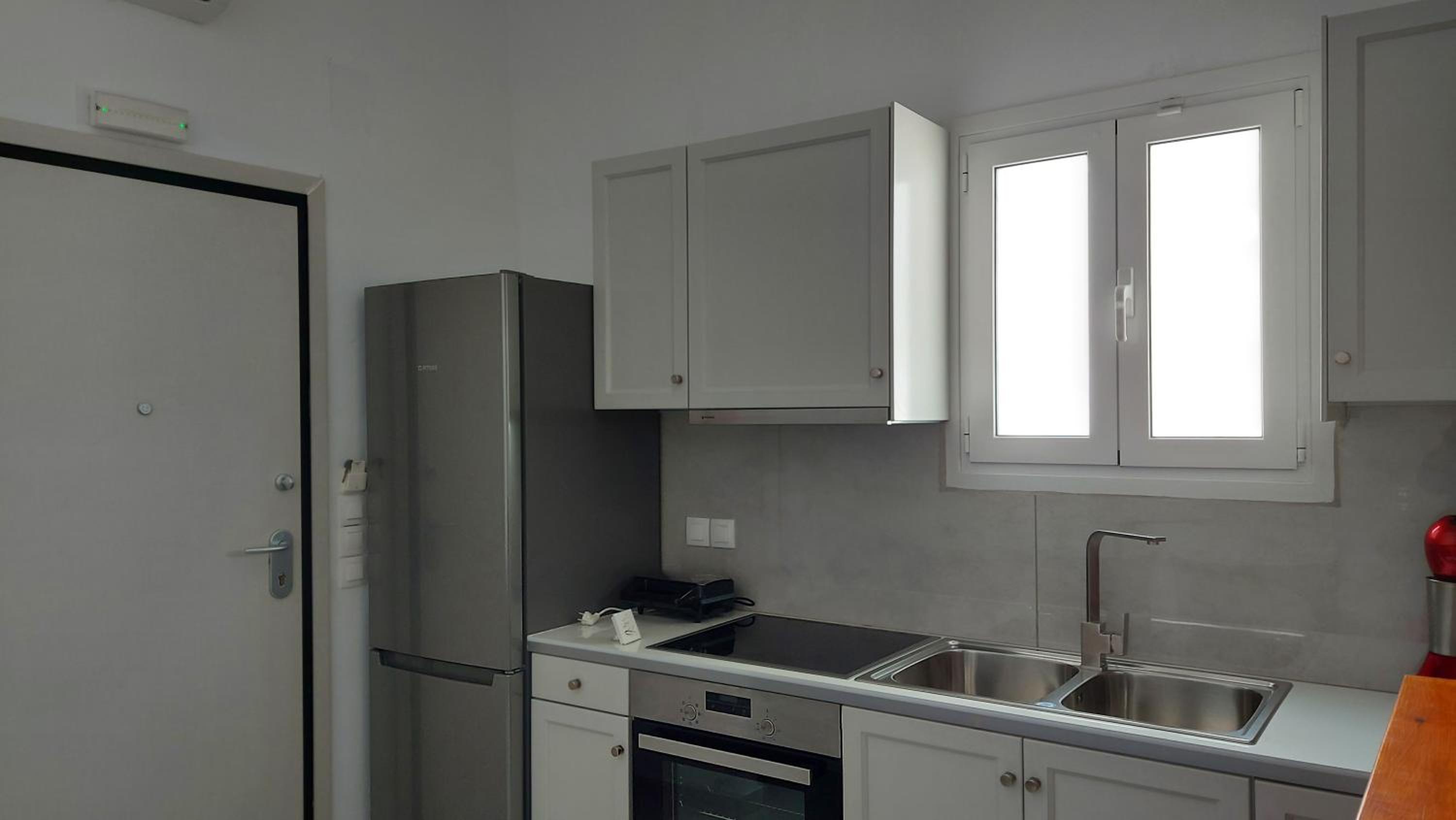 One-Bedroom Apartment - Photo 1