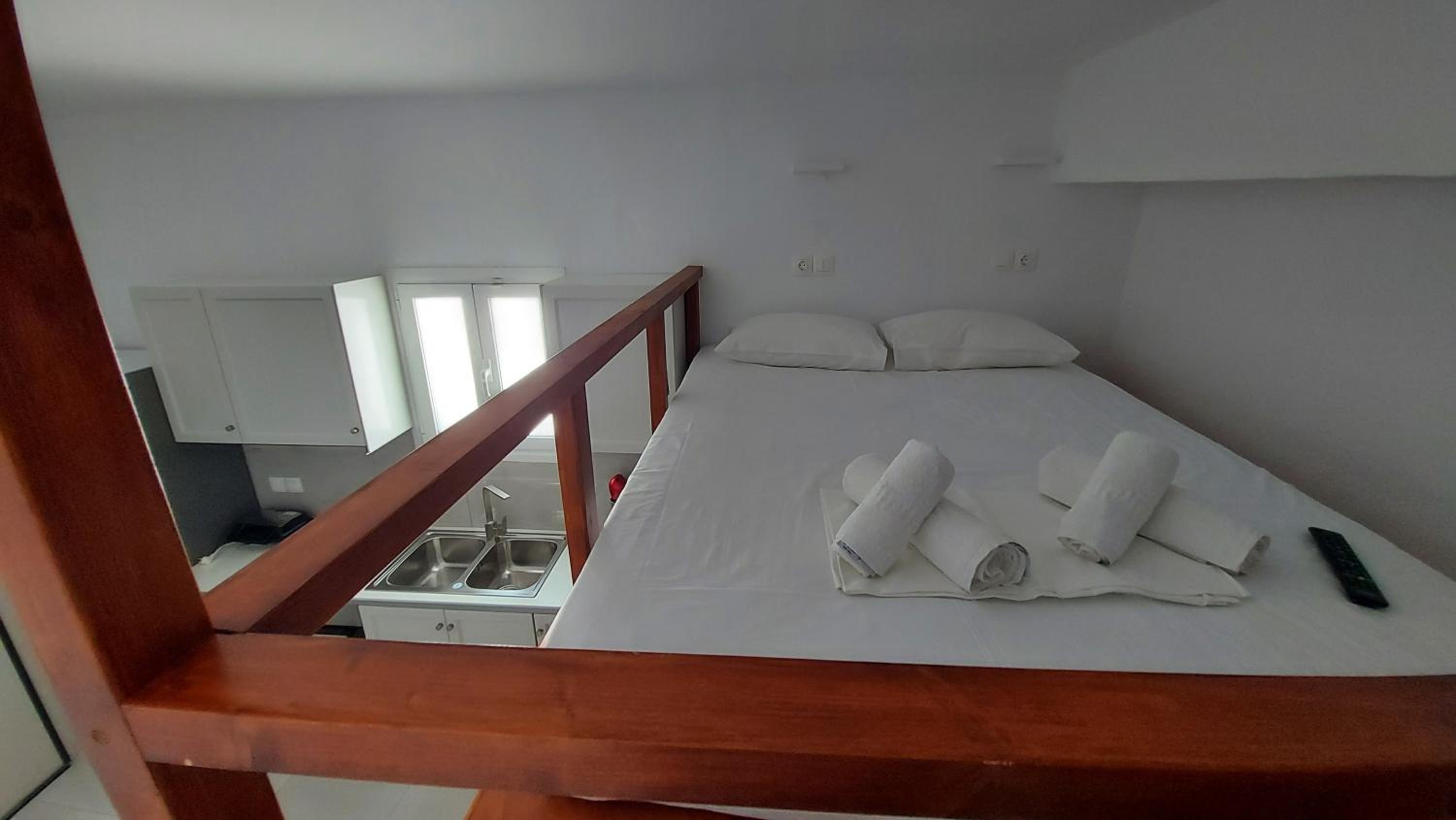 One-Bedroom Apartment - Photo 6