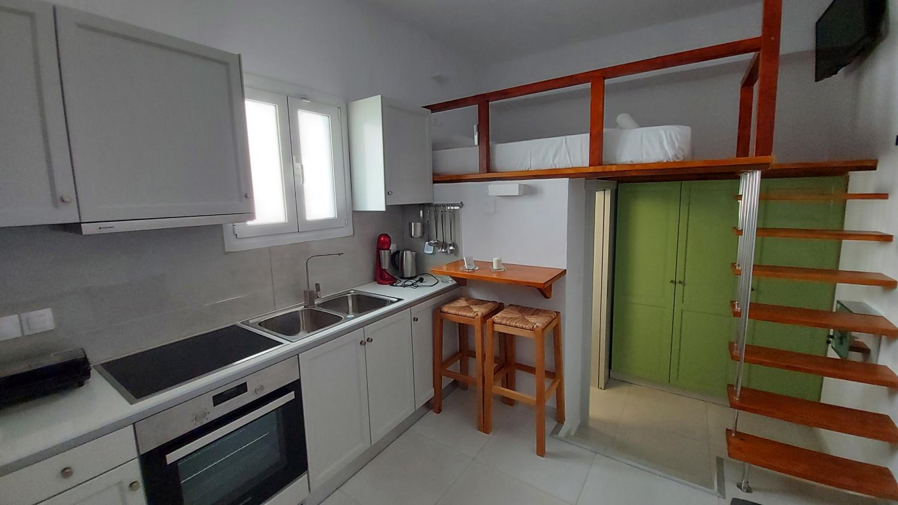One-Bedroom Apartment - Photo 15