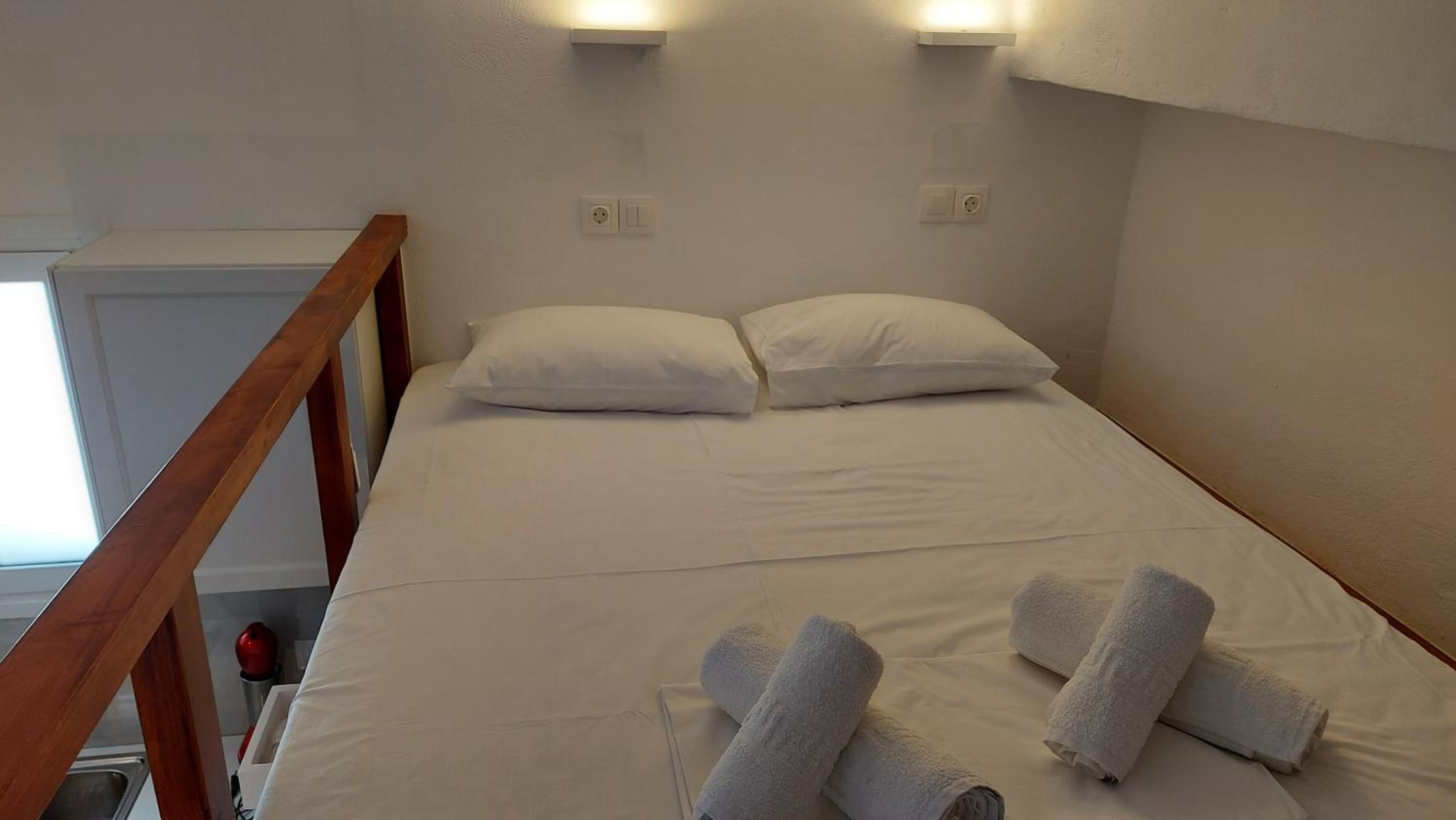 One-Bedroom Apartment - Photo 16
