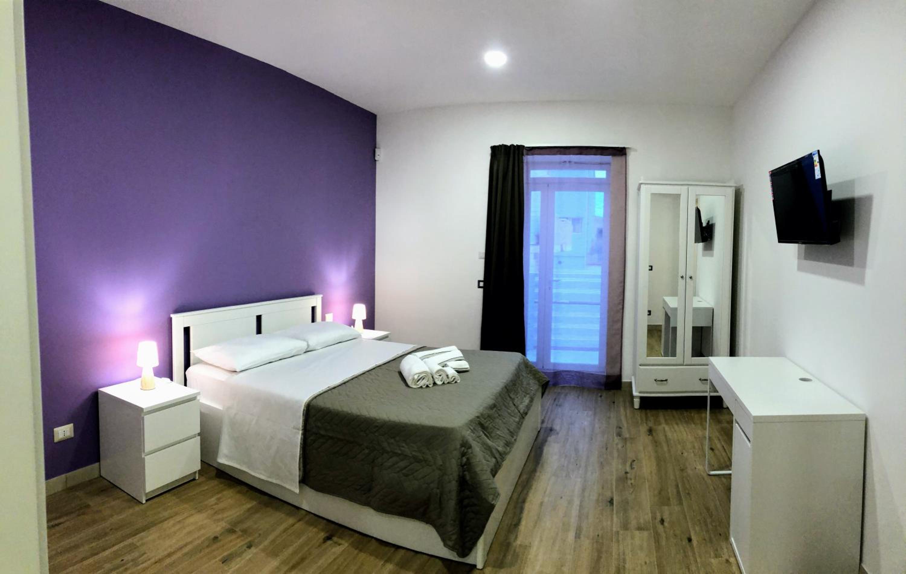 Triple Room with Private Bathroom - Photo 10