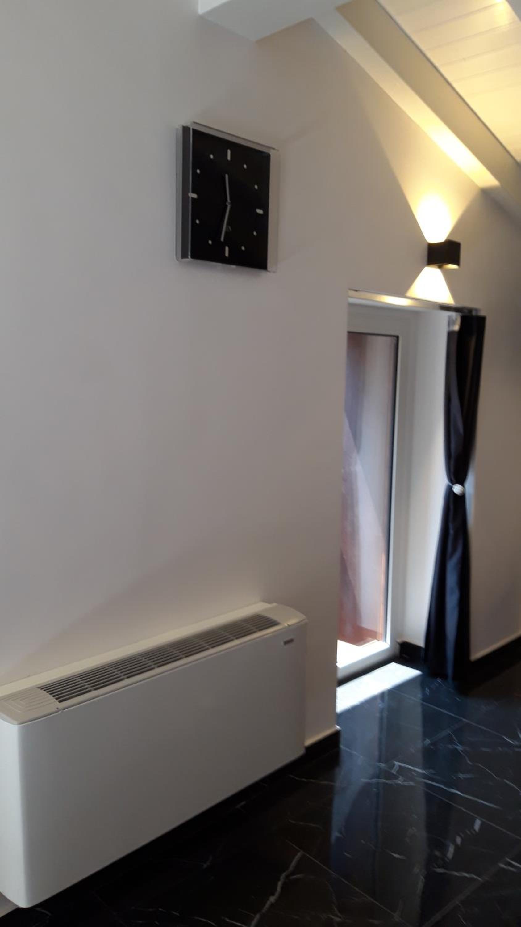 One-Bedroom House - Photo 22