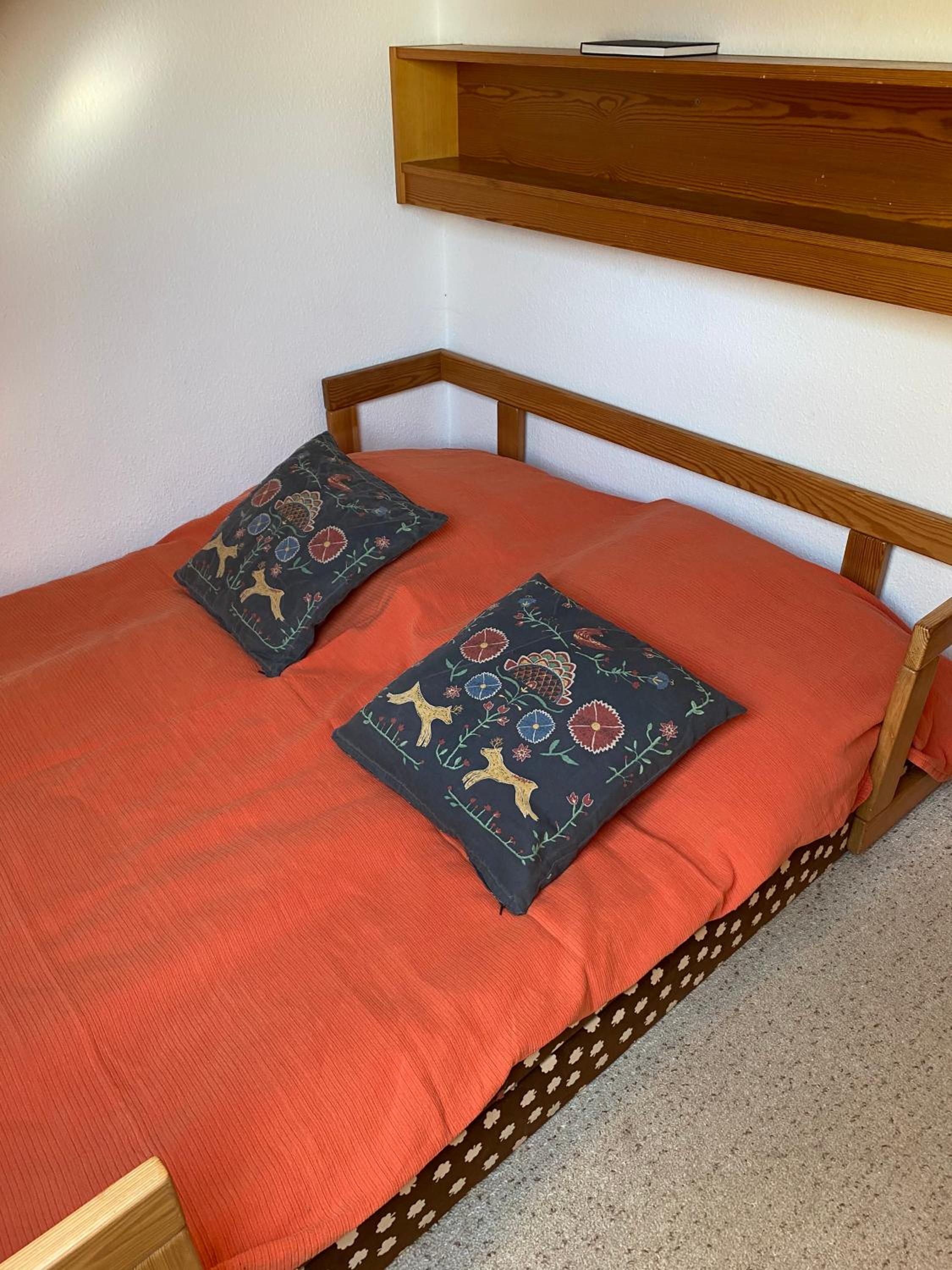 One-Bedroom Apartment photo 1