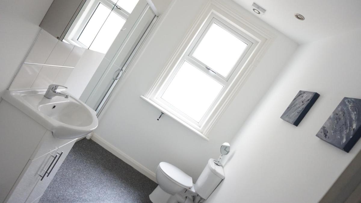 Two-Bedroom Apartment - Photo 3