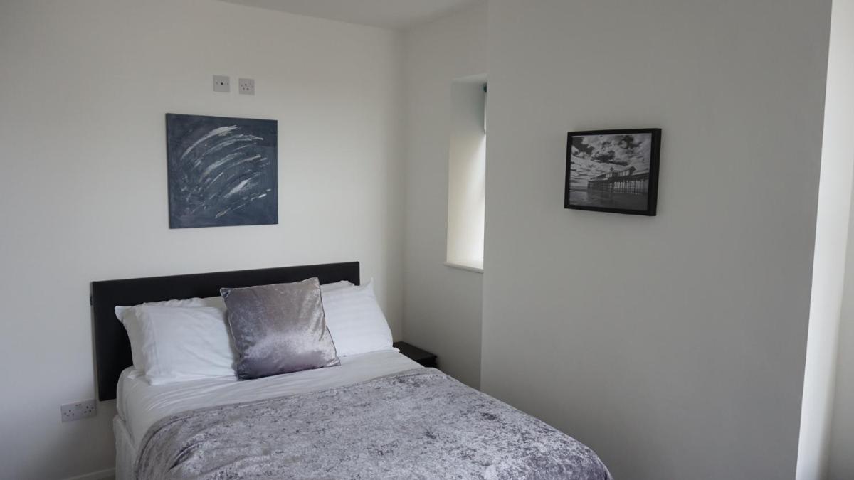 Two-Bedroom Apartment - Photo 5