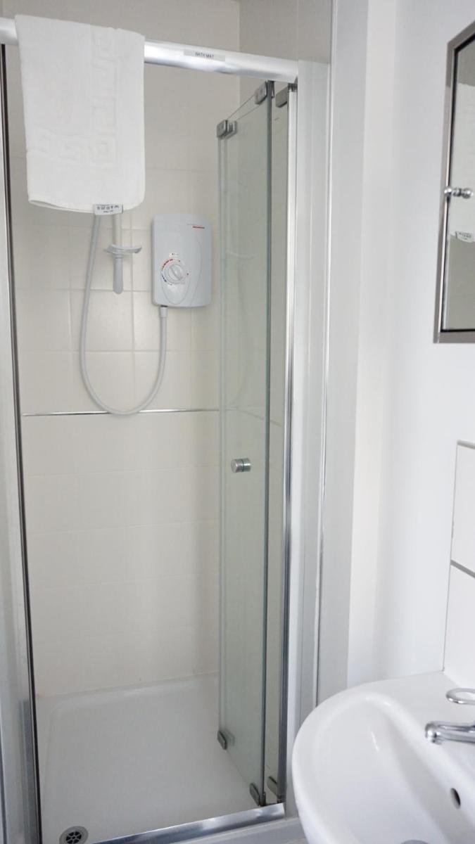 Two-Bedroom Apartment - Photo 6