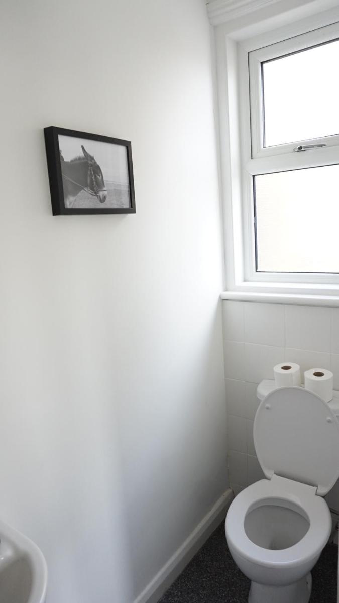 Two-Bedroom Apartment - Photo 7