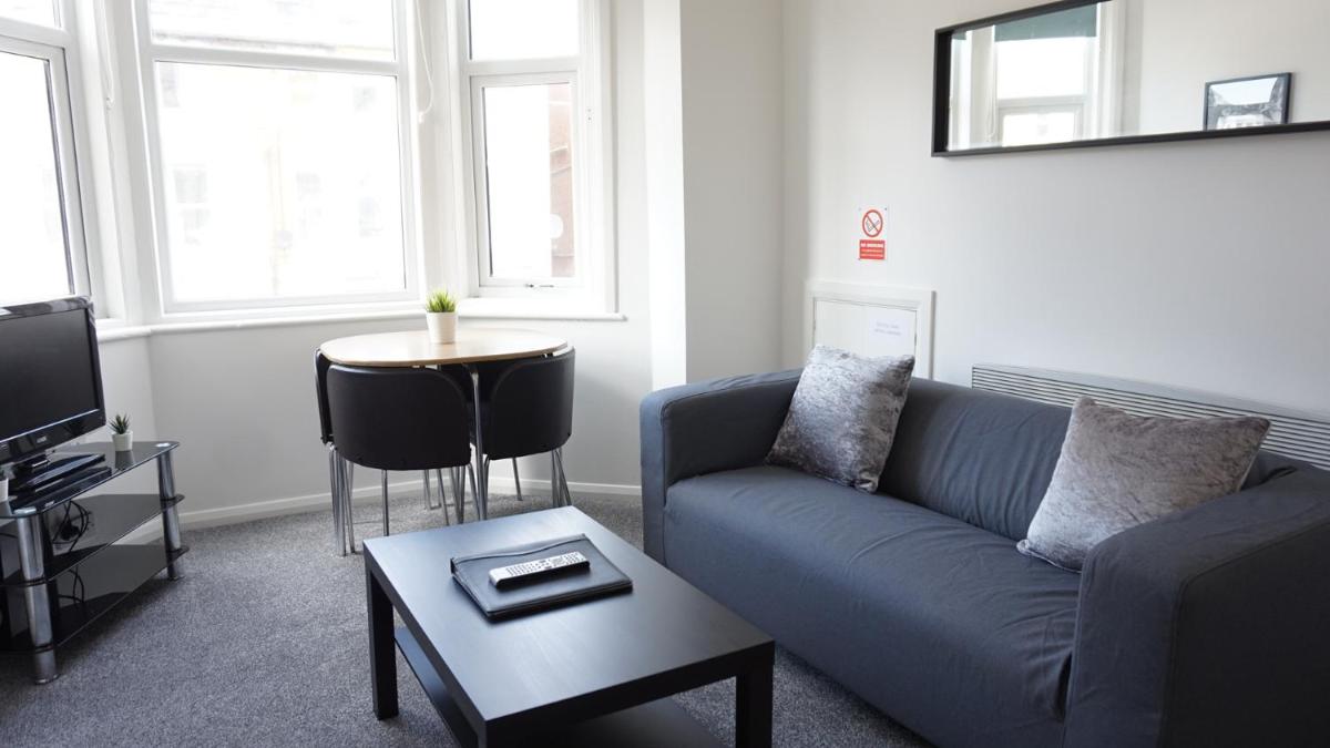 Two-Bedroom Apartment - Photo 8